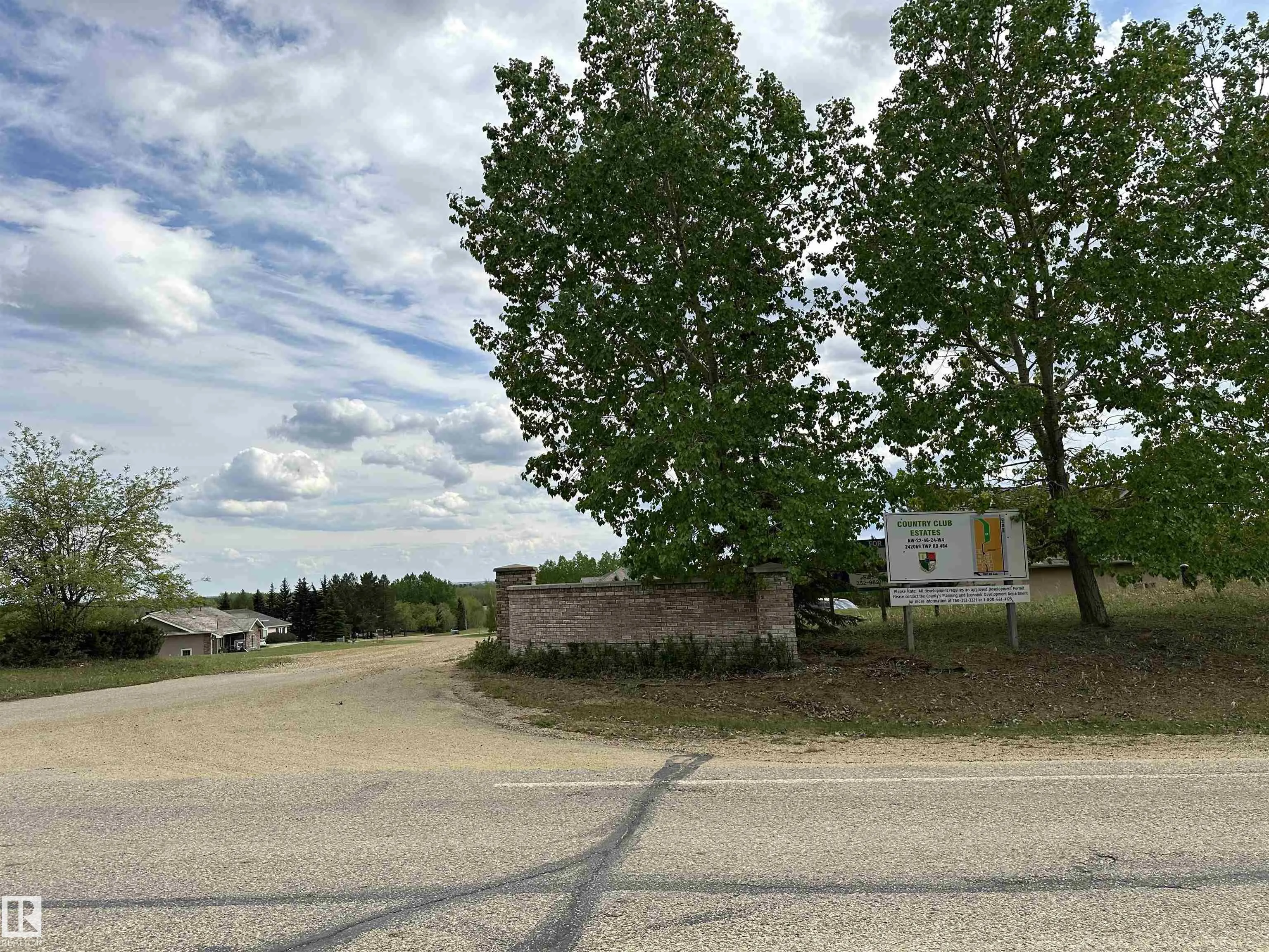 1 Country Club Estates