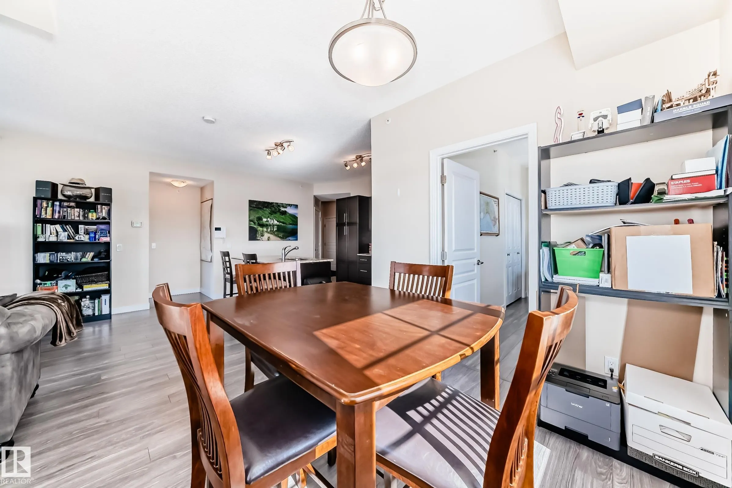 4 AUGUSTINE Crescent