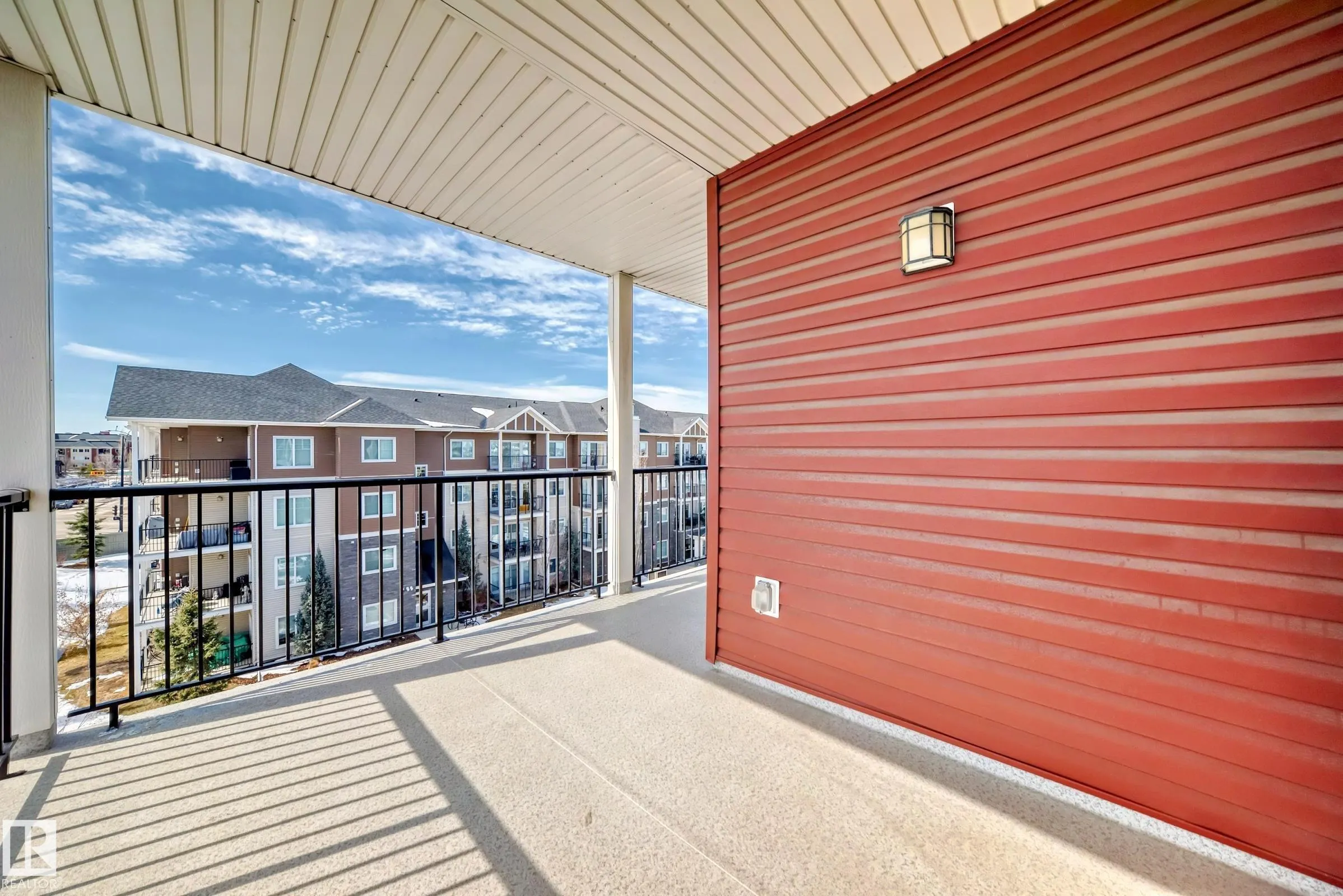 4 AUGUSTINE Crescent