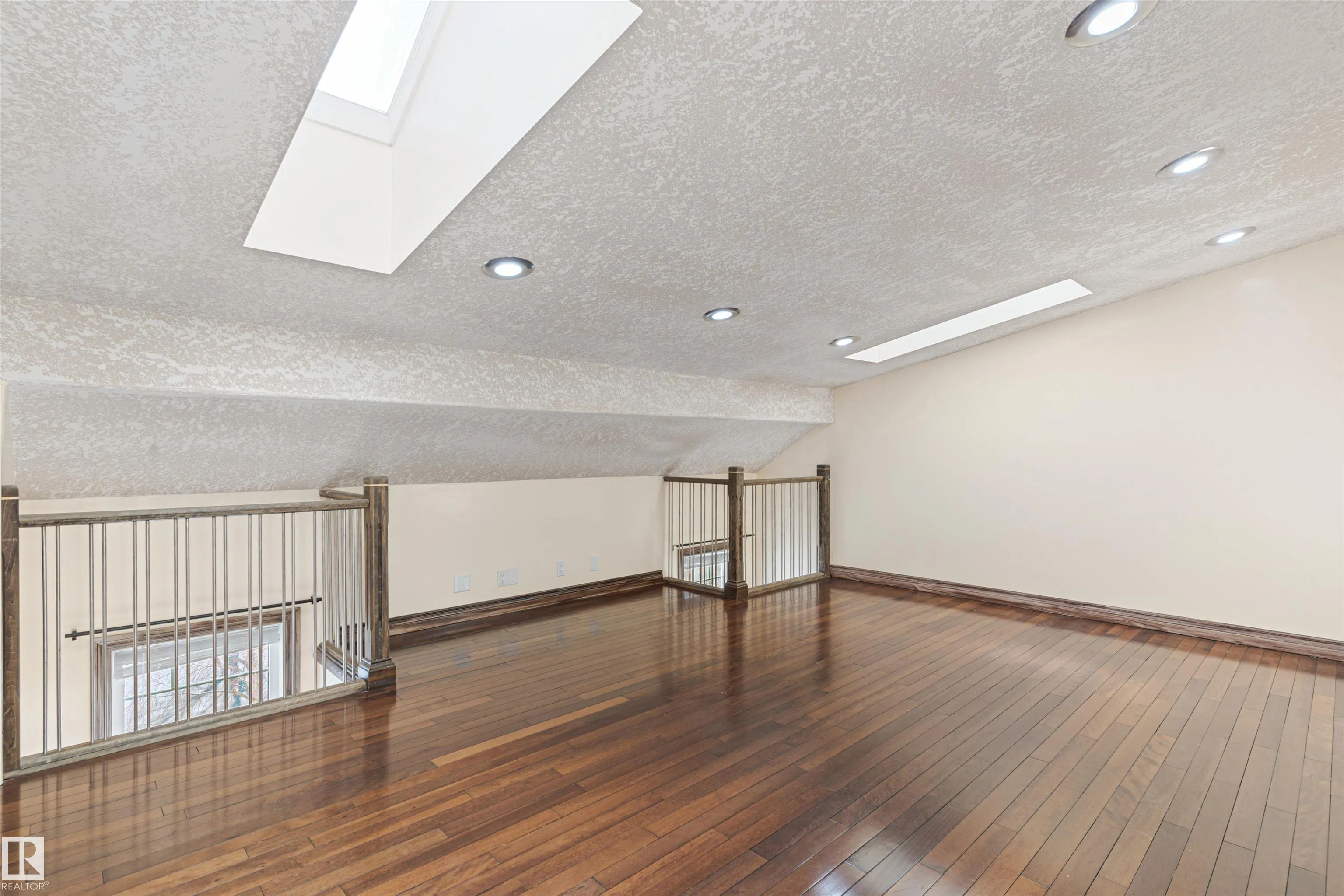 126 ANISE Close