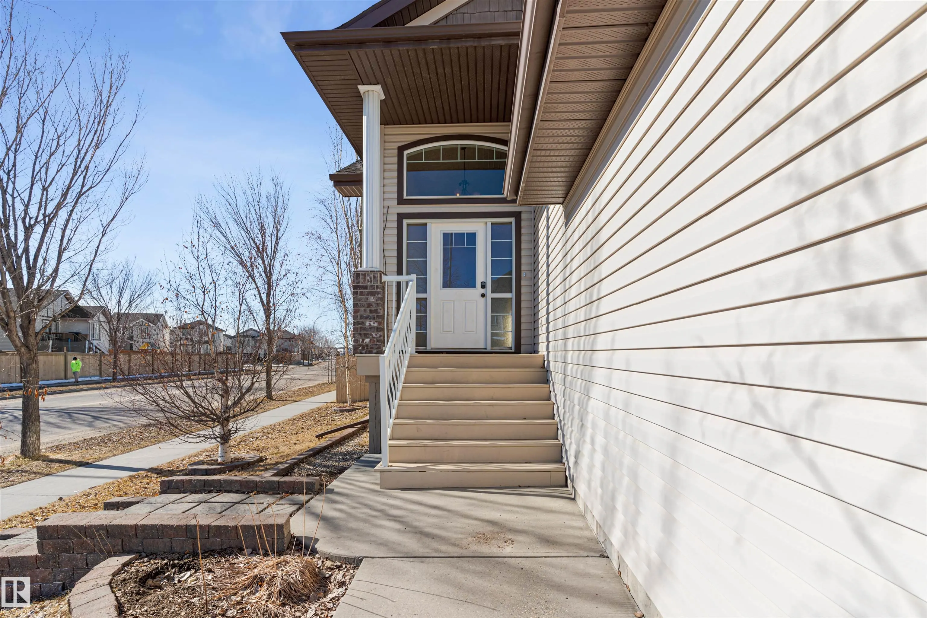 126 ANISE Close