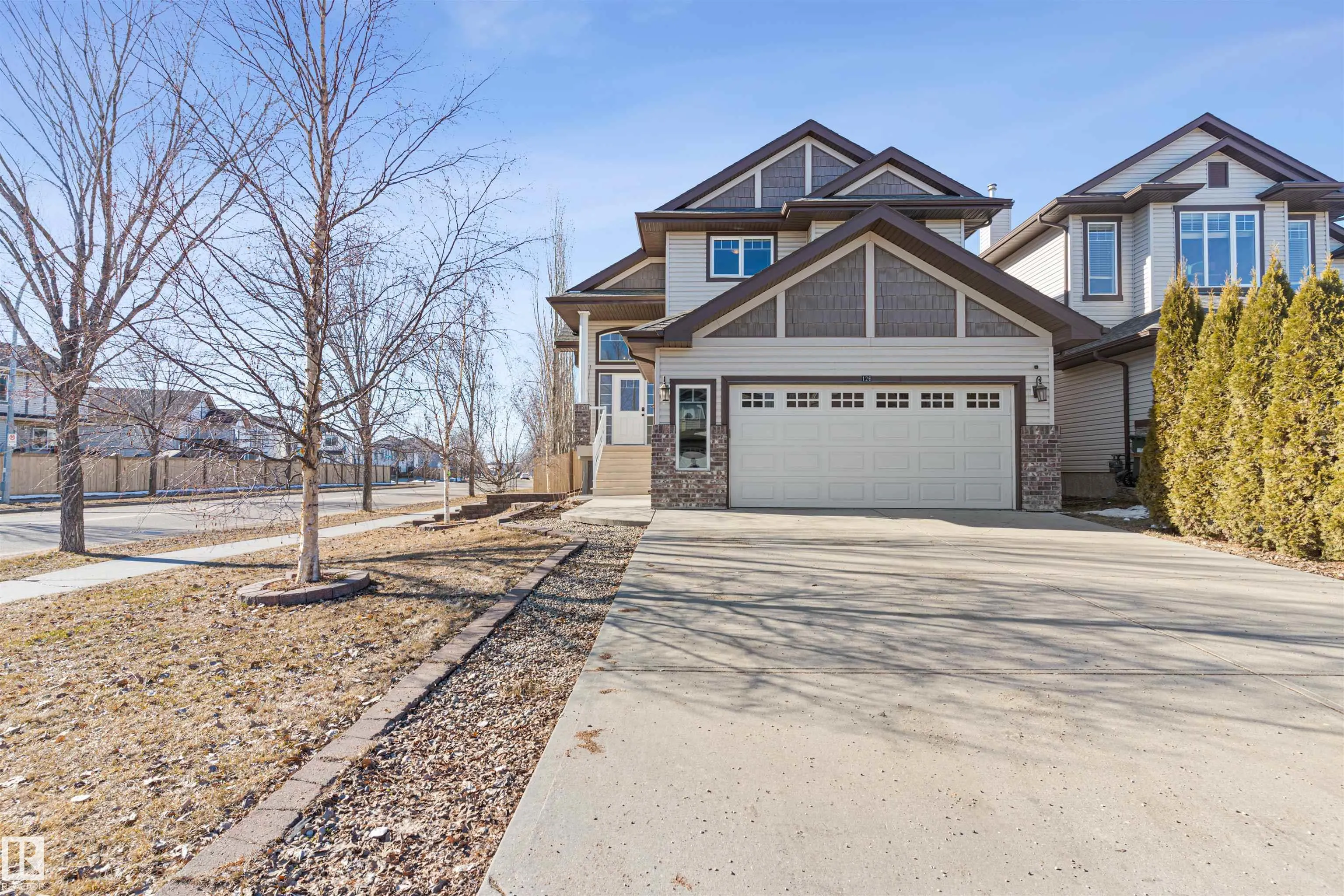 126 ANISE Close