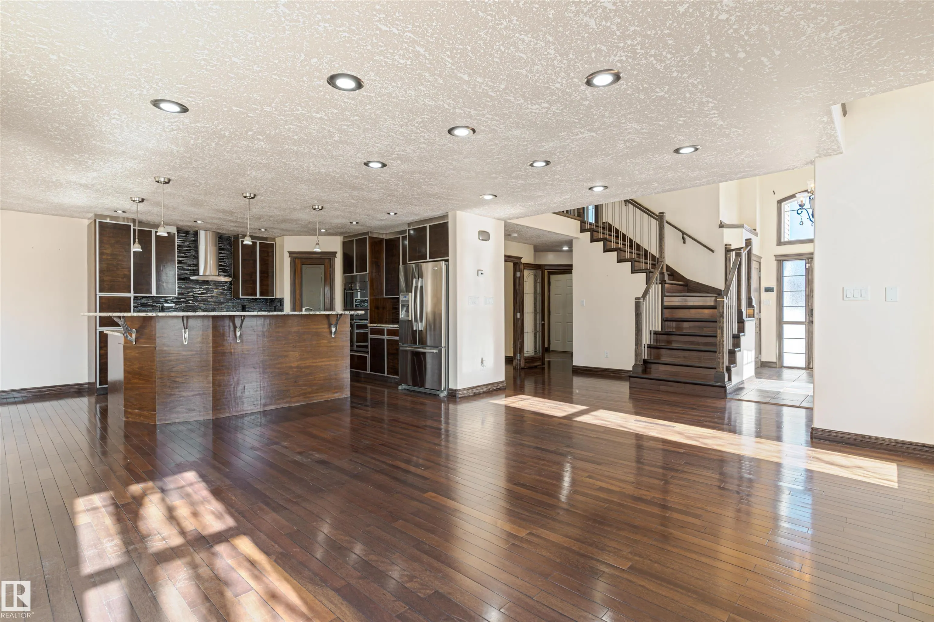 126 ANISE Close