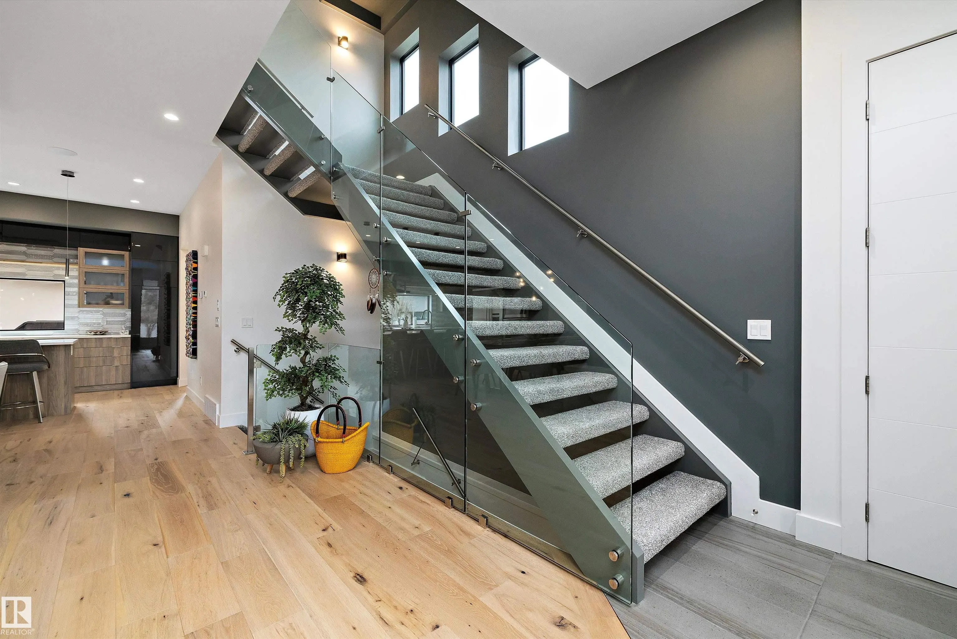 44A VALLEYVIEW Crescent