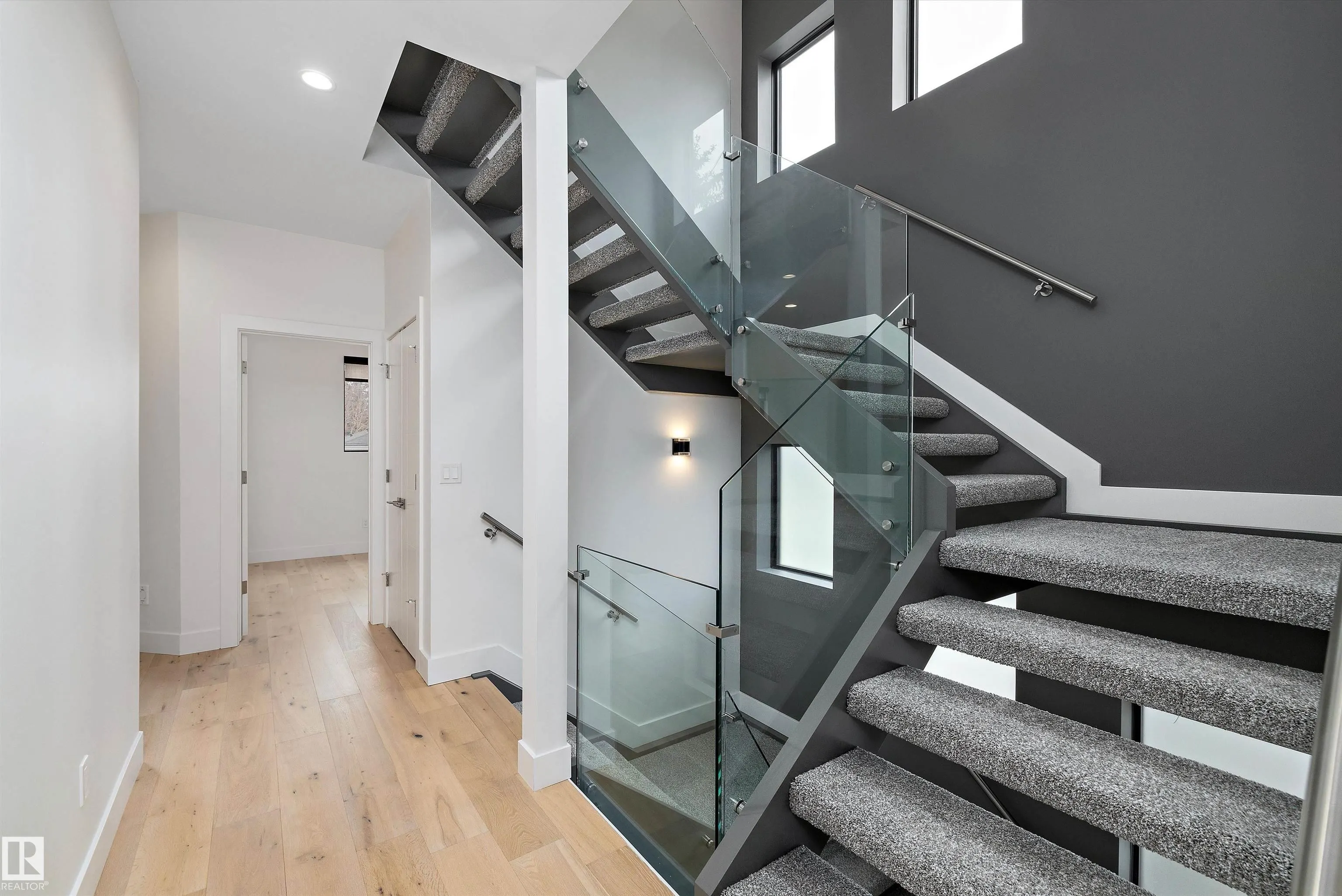 44A VALLEYVIEW Crescent