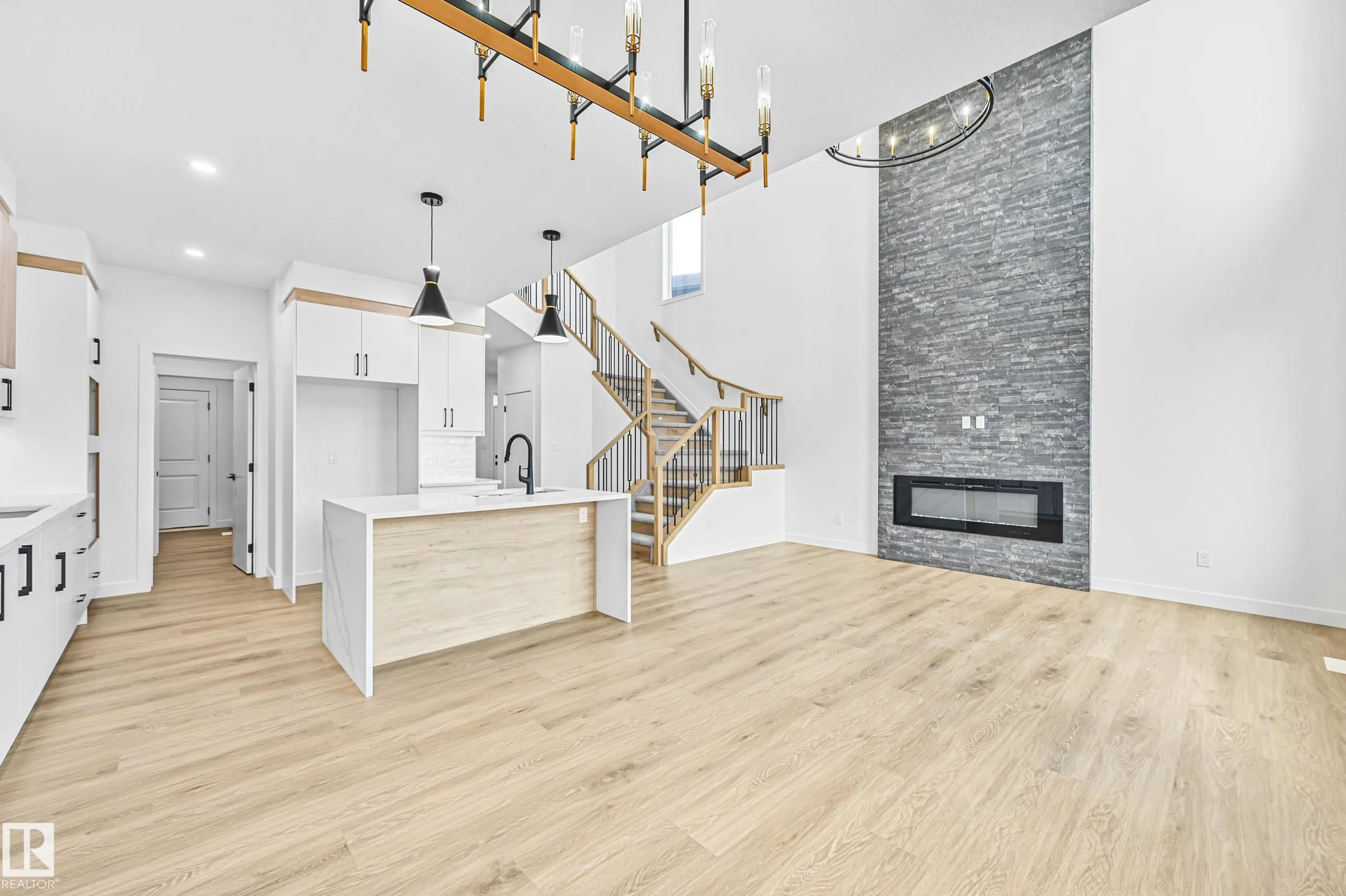 14 ENNS Court