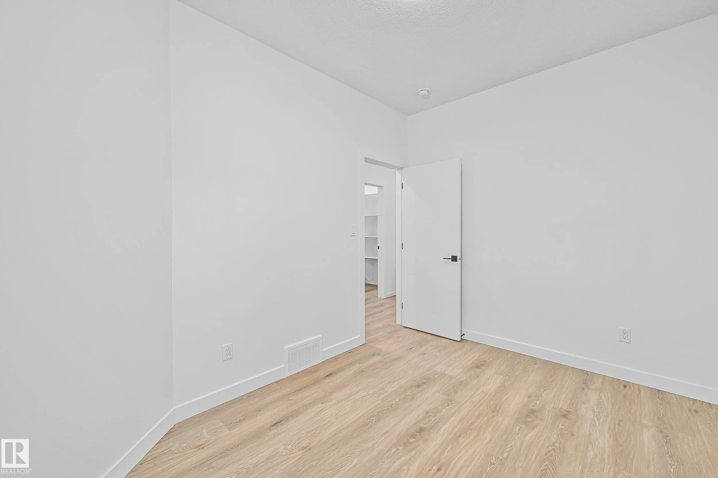 14 ENNS Court