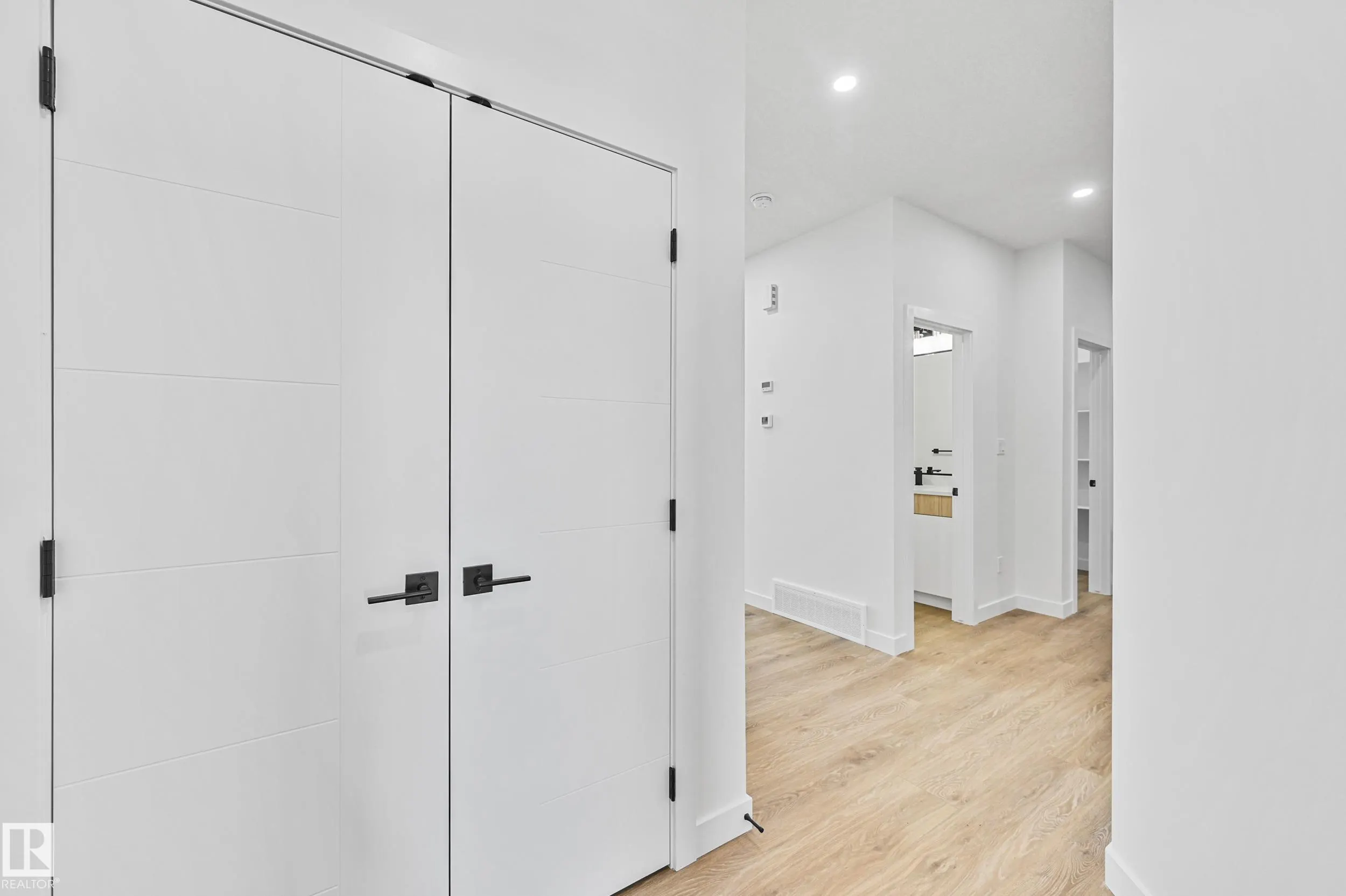 14 ENNS Court