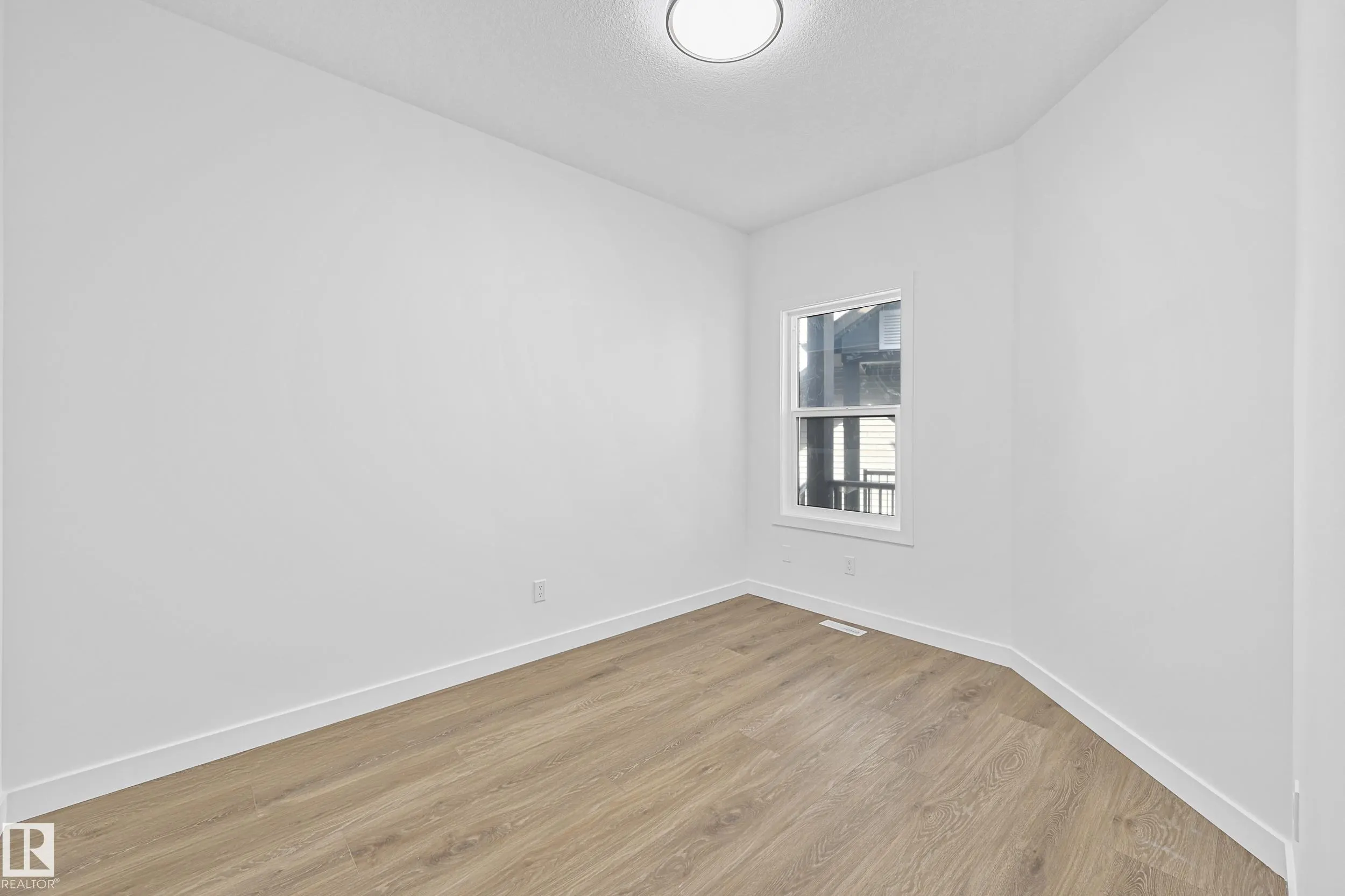 14 ENNS Court
