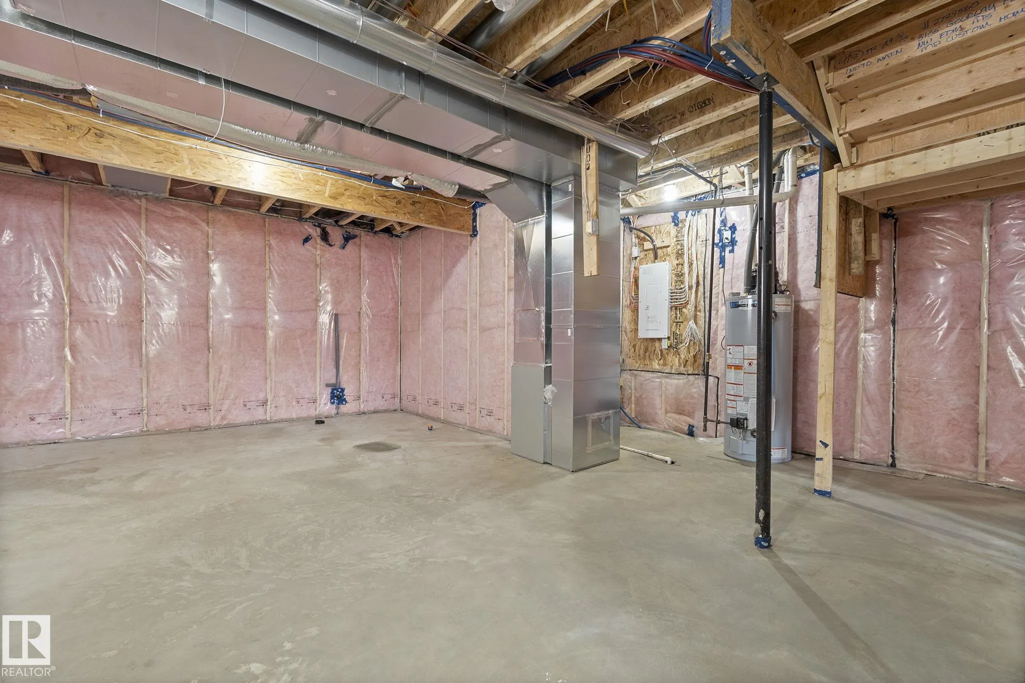 8105 GOURLAY Place