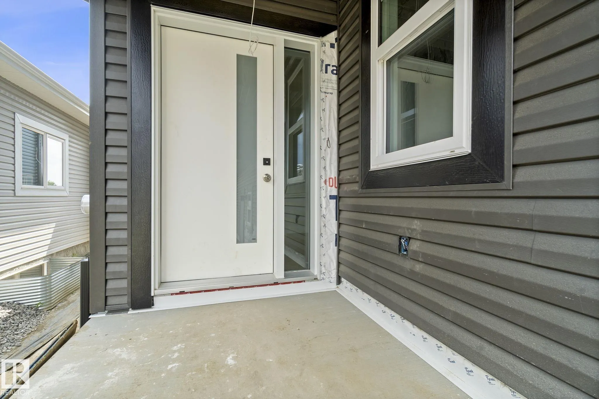 8105 GOURLAY Place