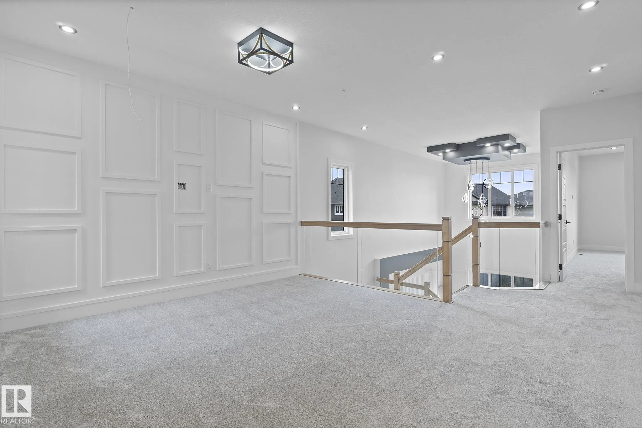 8105 GOURLAY Place