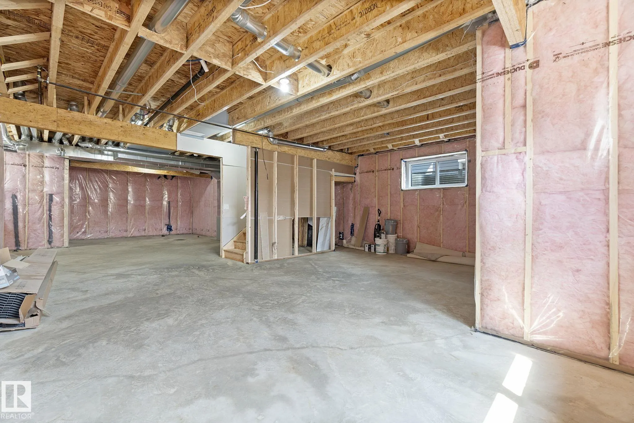 8105 GOURLAY Place