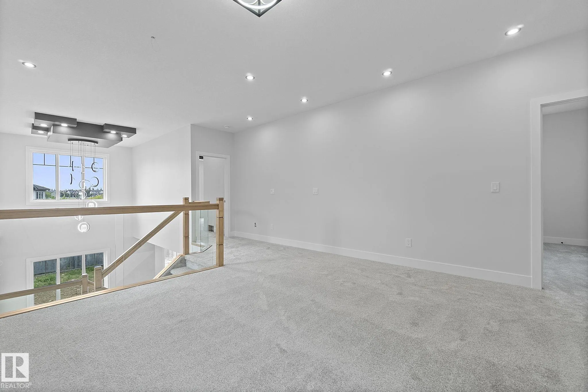 8105 GOURLAY Place