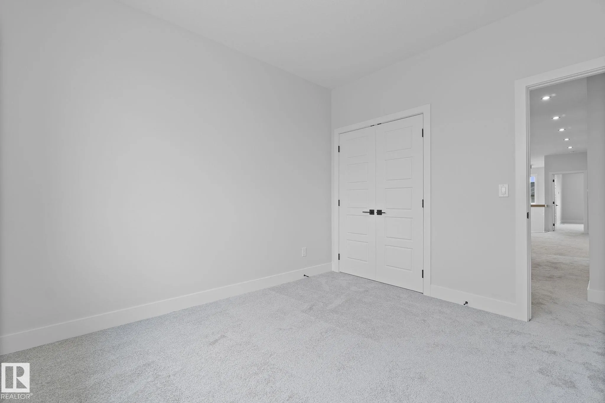 8105 GOURLAY Place