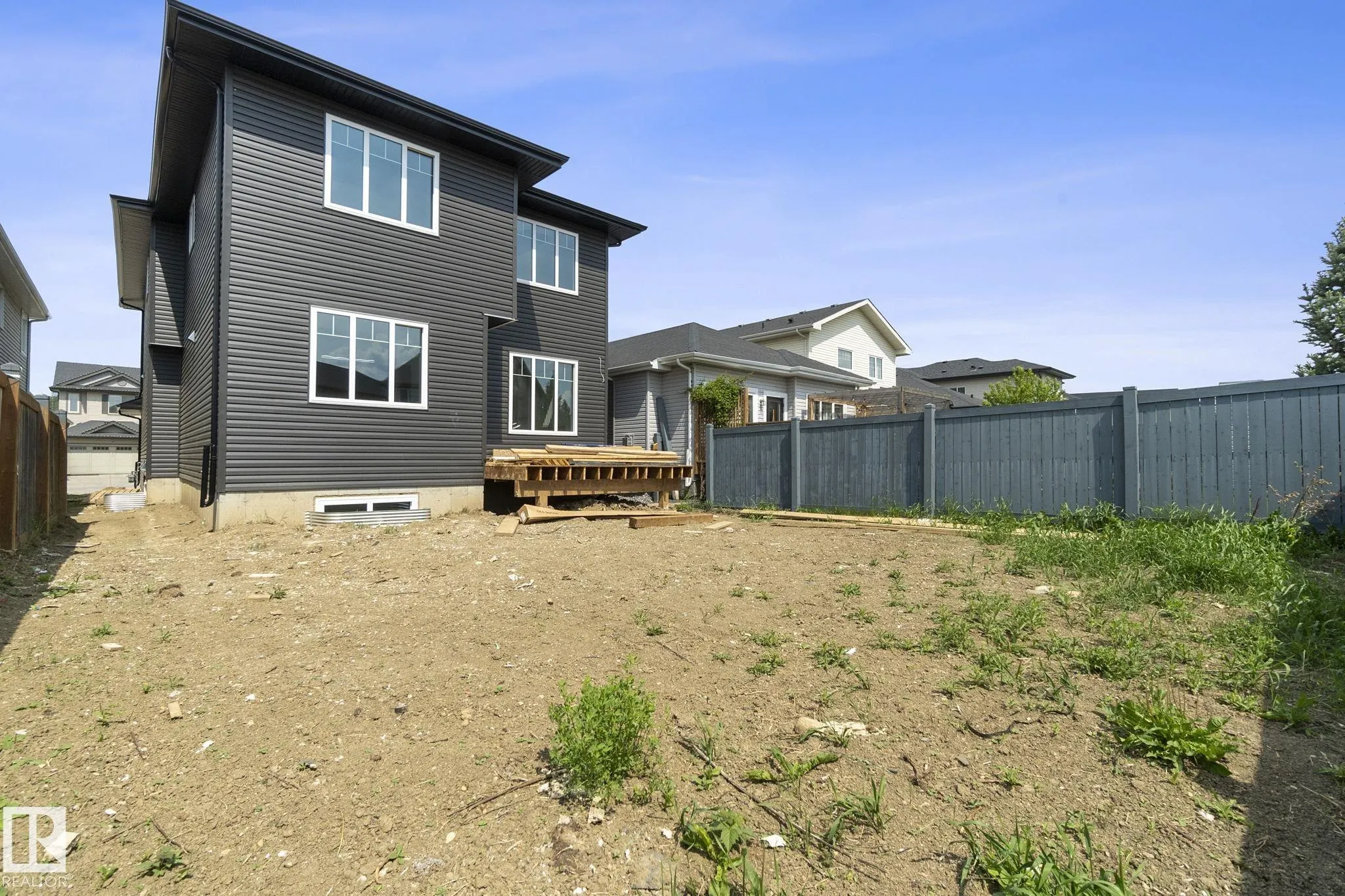 8105 GOURLAY Place