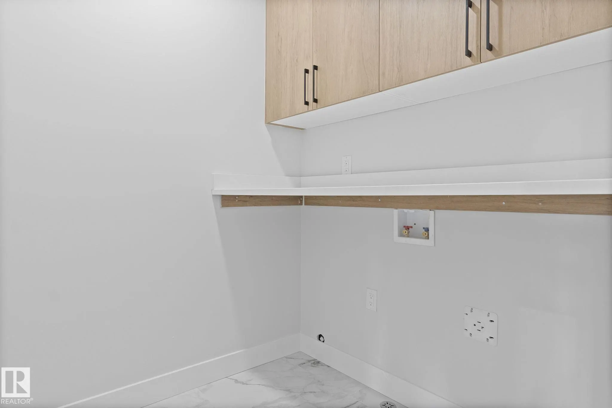 8105 GOURLAY Place
