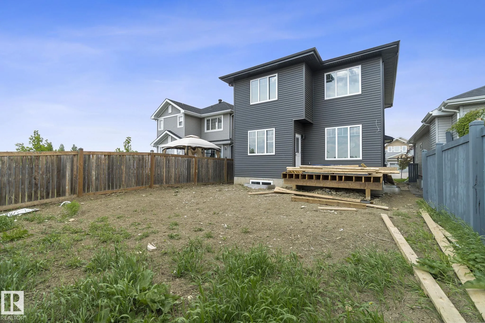 8105 GOURLAY Place