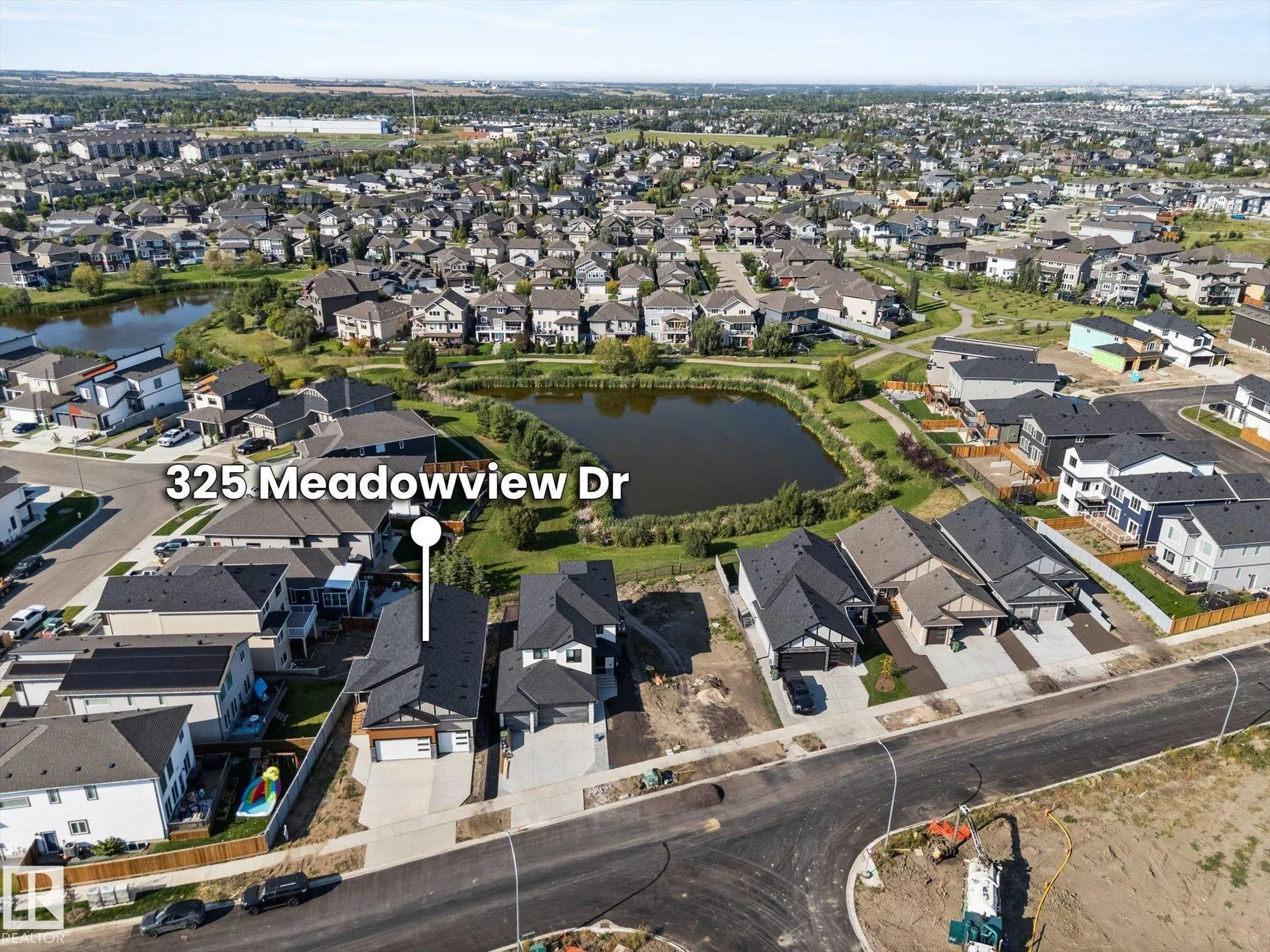 325 MEADOWVIEW Drive