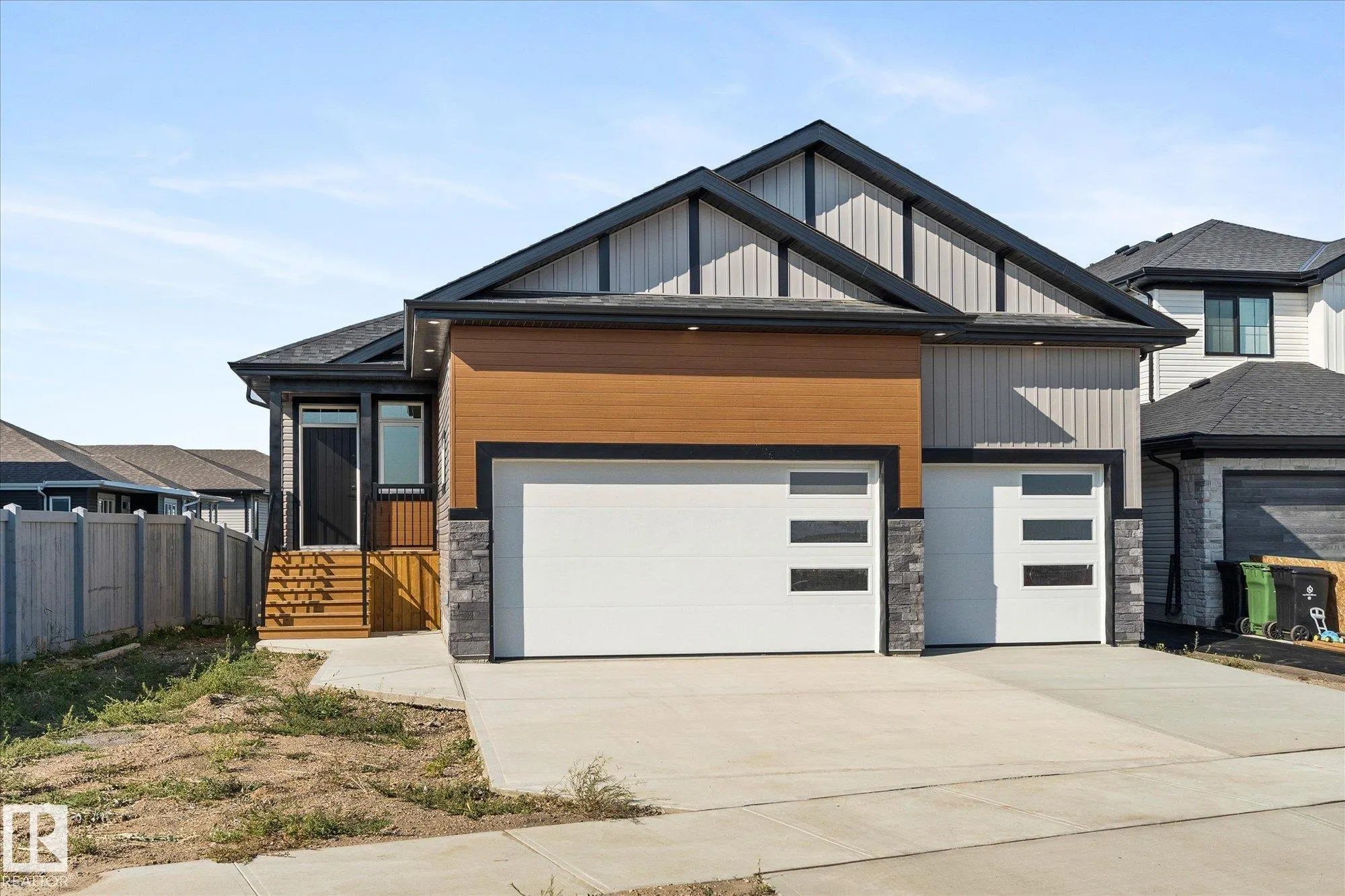 325 MEADOWVIEW Drive