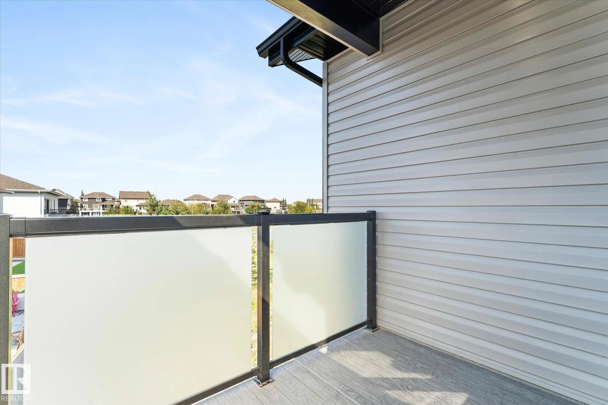 325 MEADOWVIEW Drive