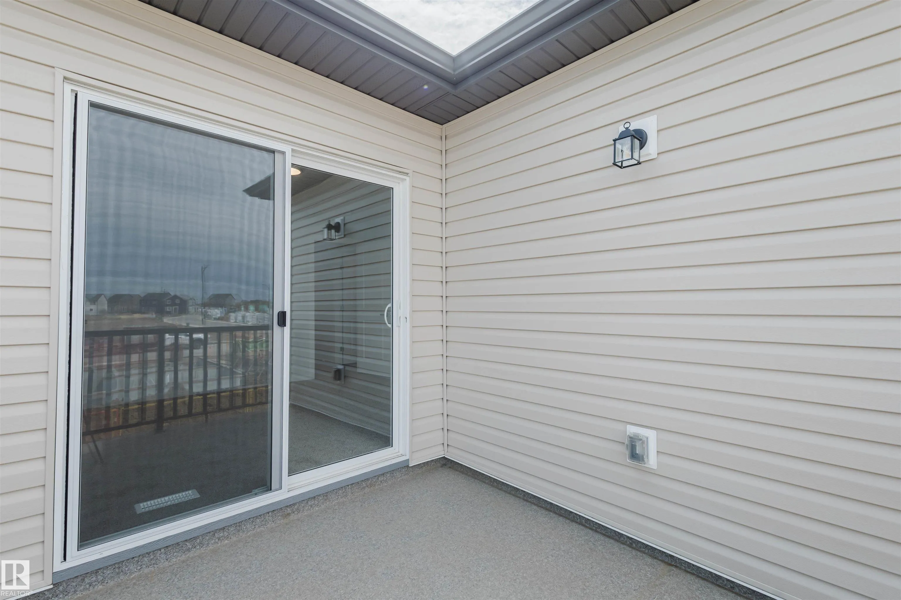 1026 Hearthstone Boulevard