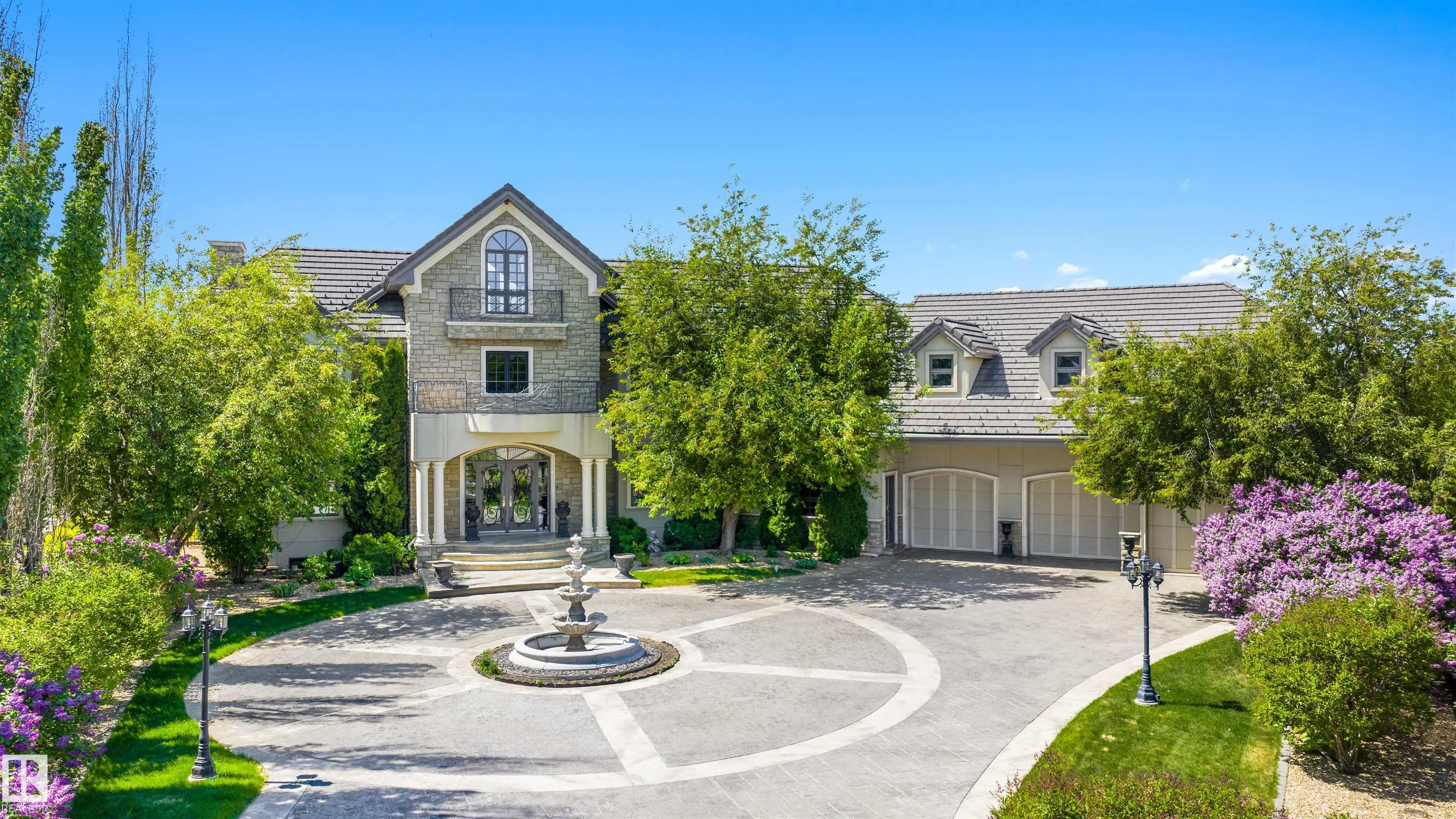 74 WINDERMERE Drive