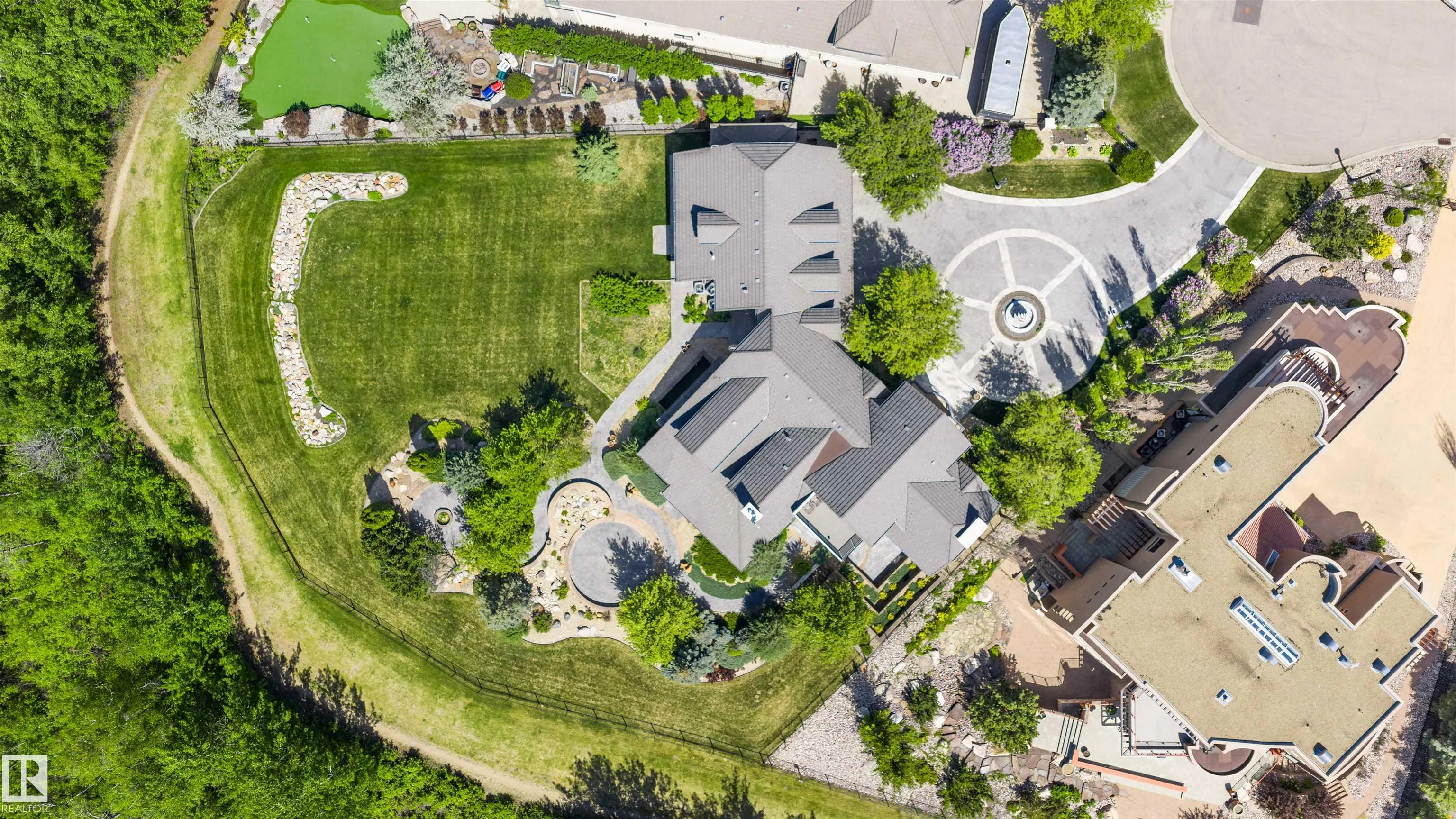 74 WINDERMERE Drive