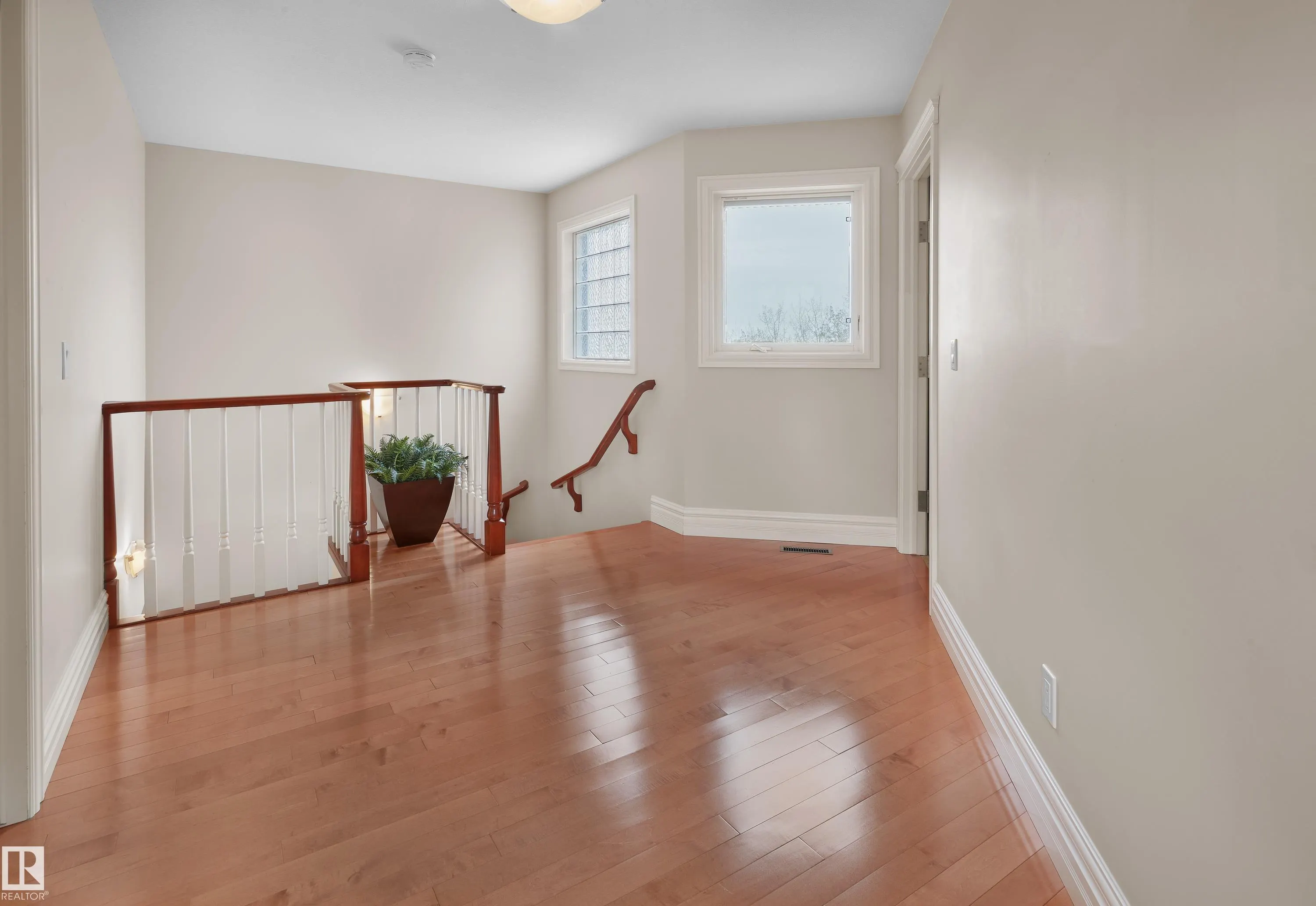 74 WINDERMERE Drive