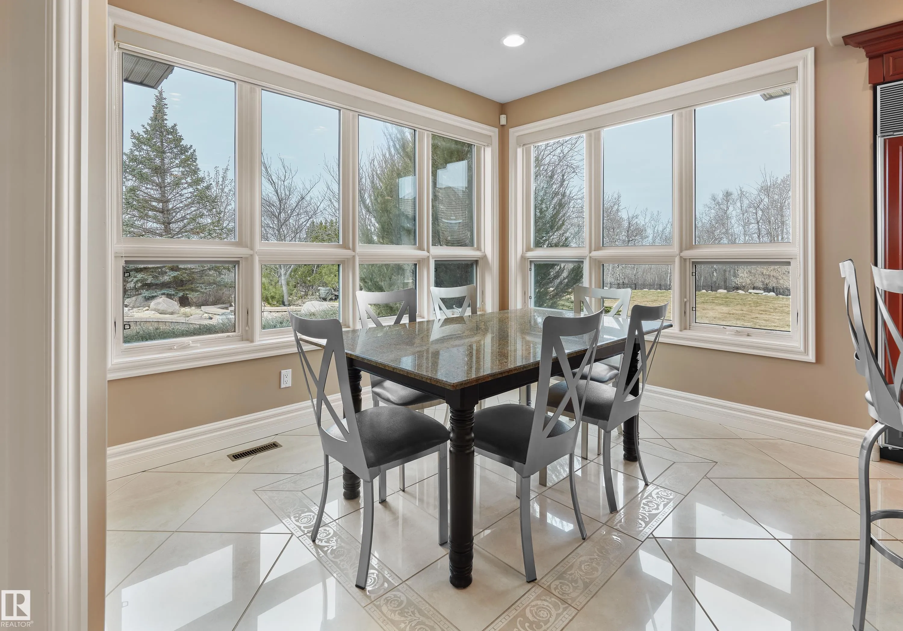74 WINDERMERE Drive