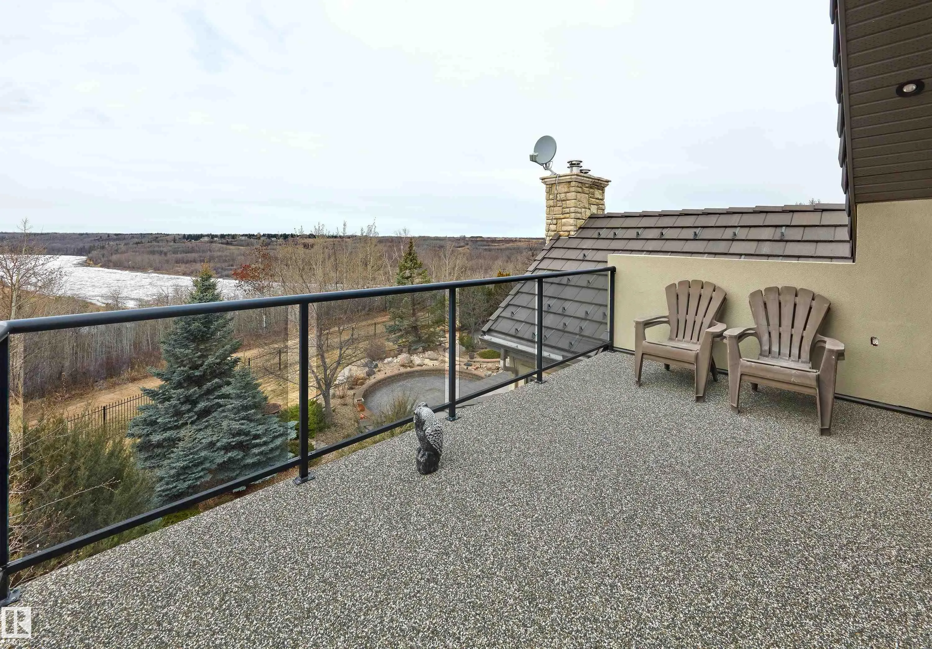 74 WINDERMERE Drive