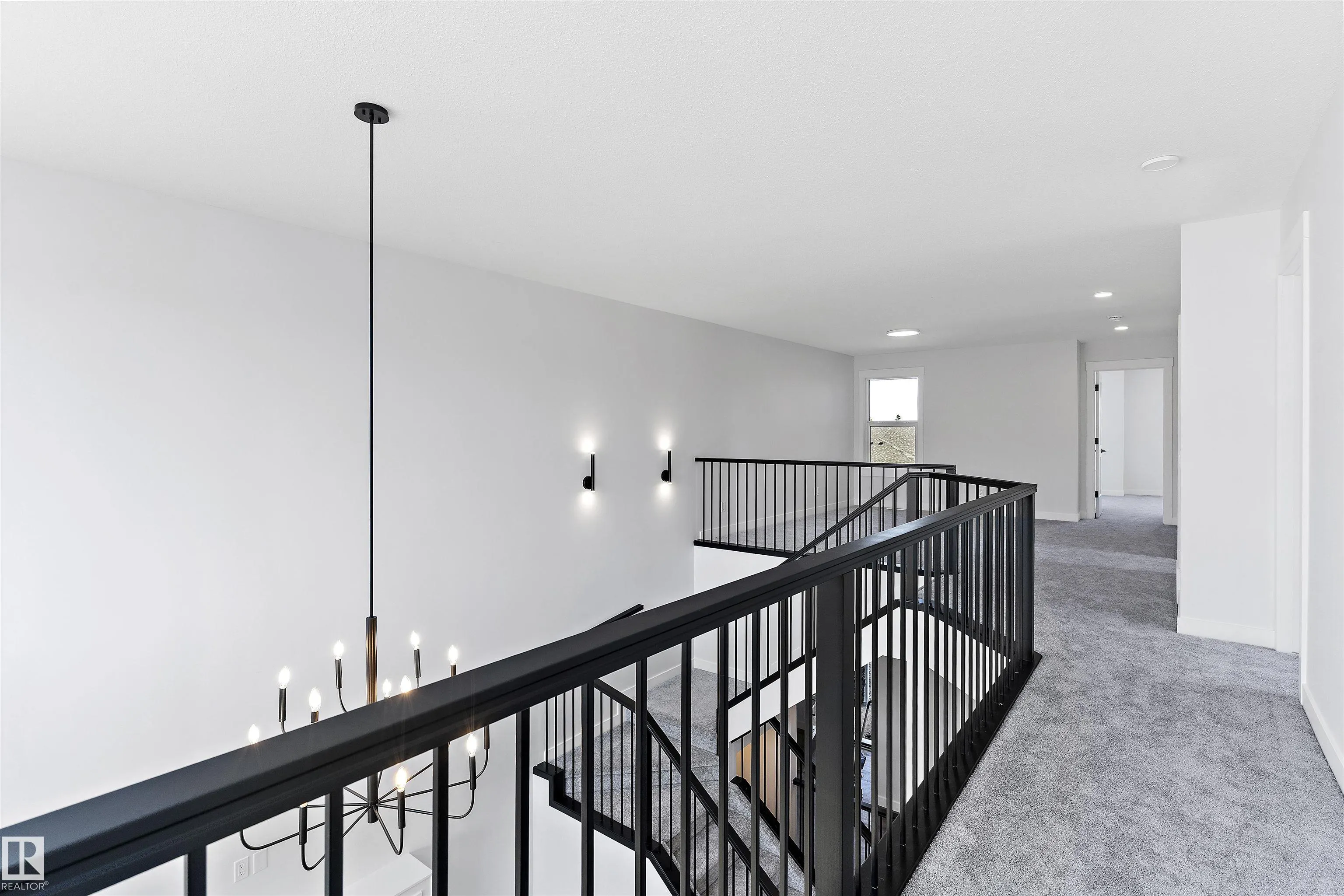1075 Cristall Crescent