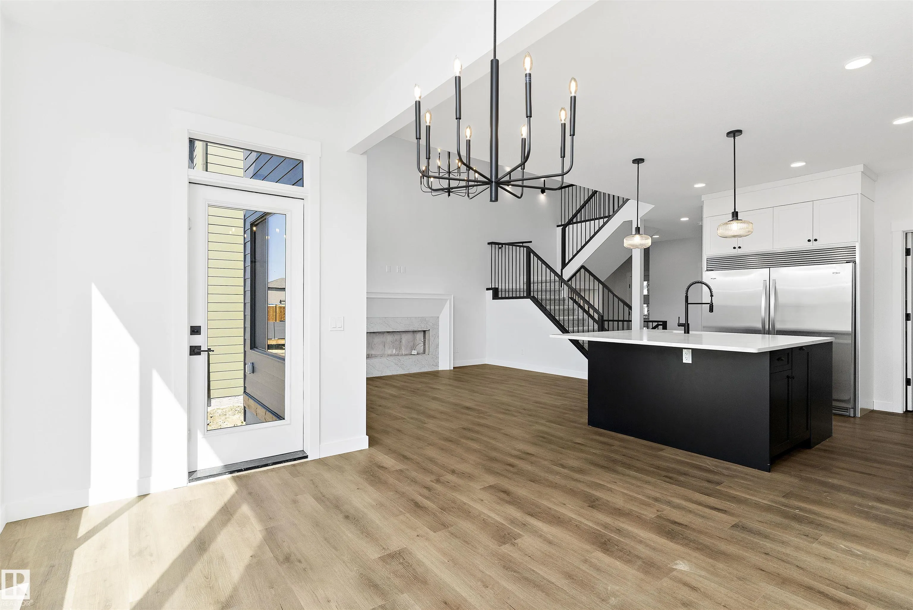 1075 Cristall Crescent
