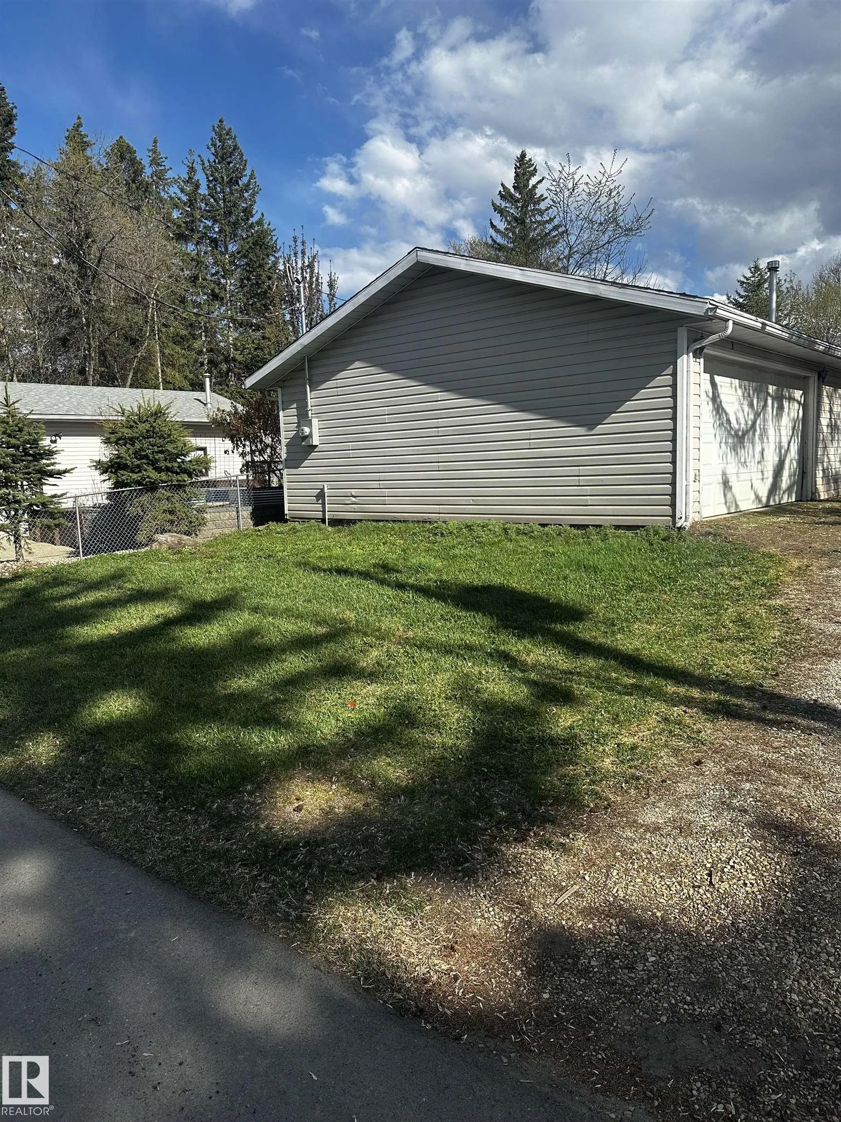 17 BELMONT Drive