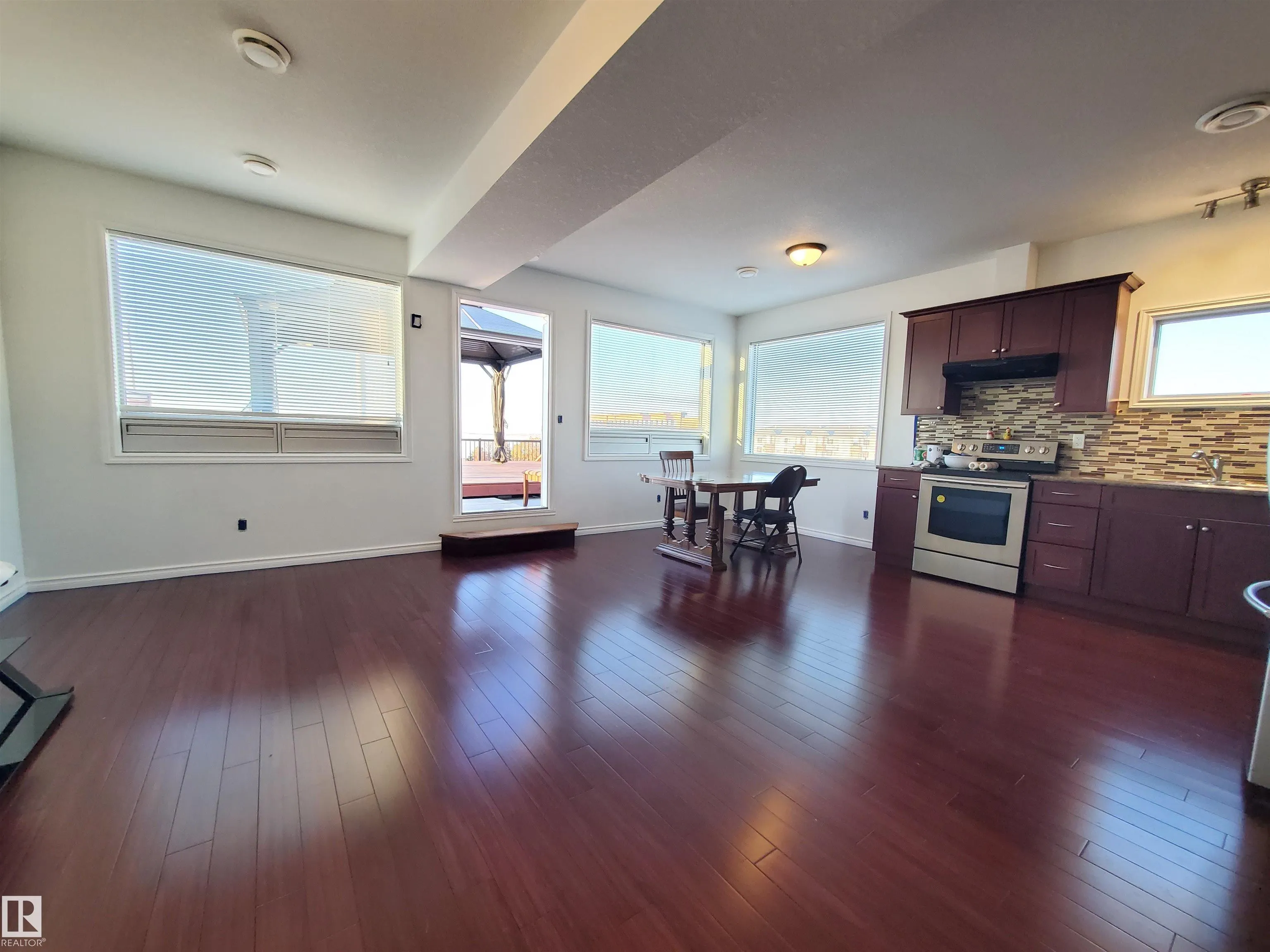 10117 102 Avenue