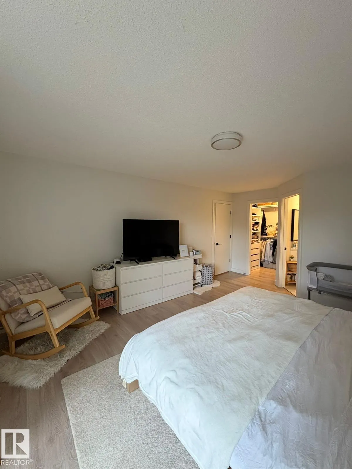 3 PERRON Street