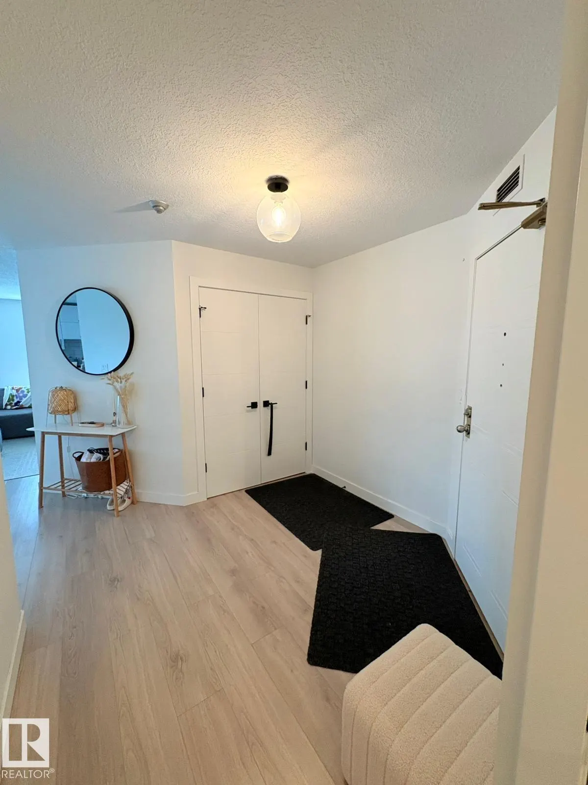 3 PERRON Street