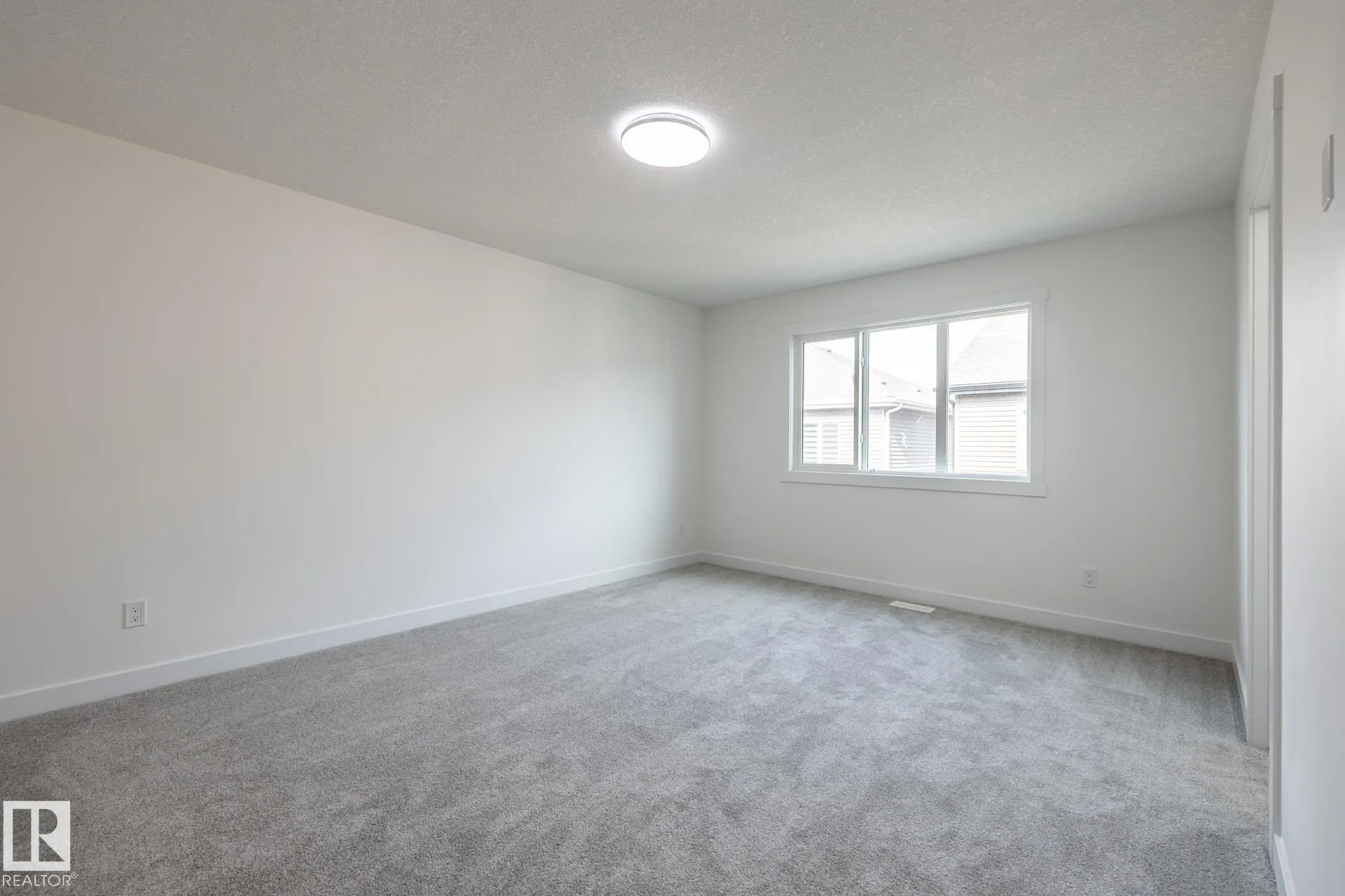 4707 HAWTHORN Lane