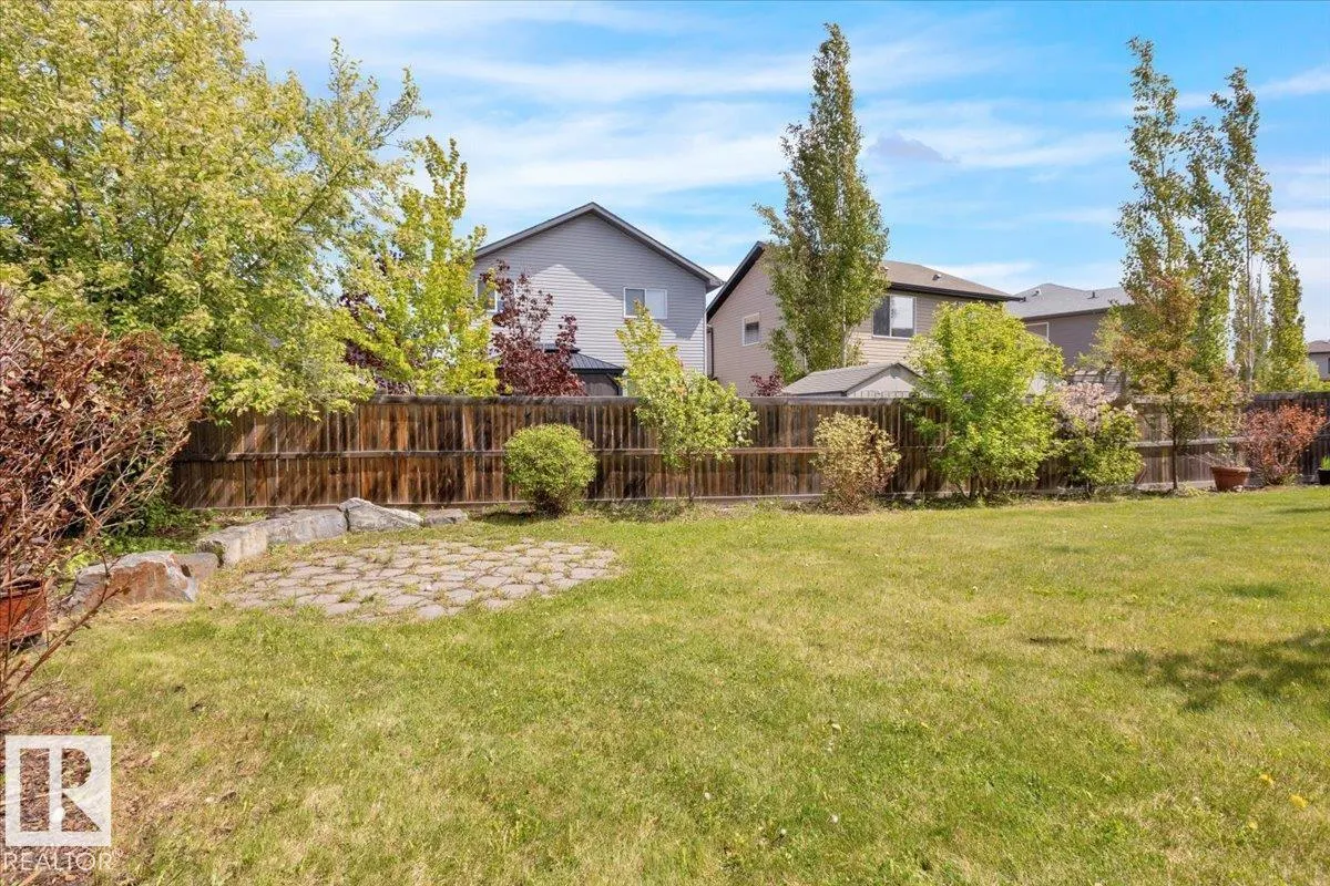 815 FOXWOOD Bay