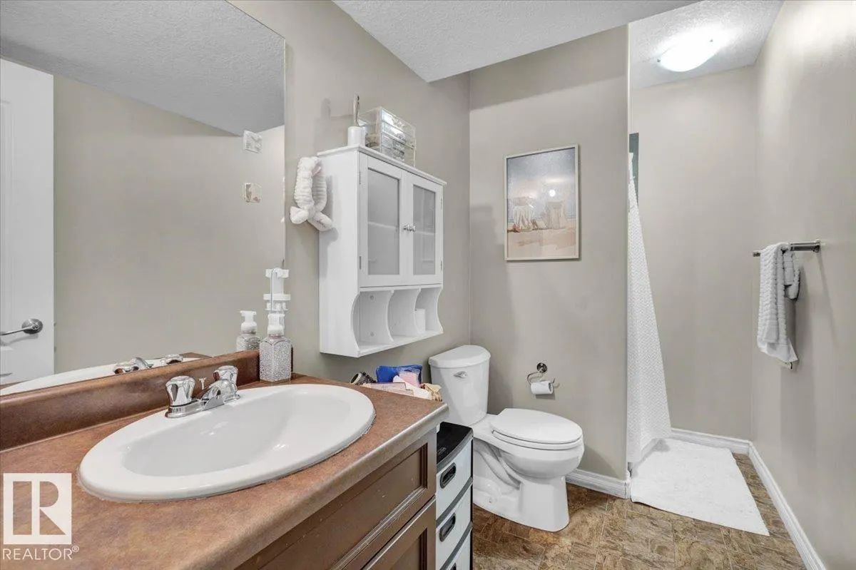 815 FOXWOOD Bay