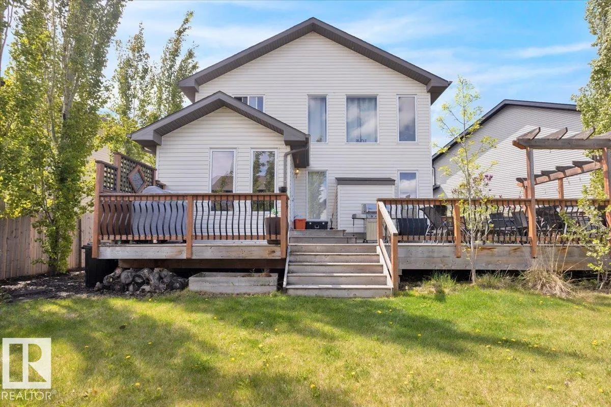 815 FOXWOOD Bay