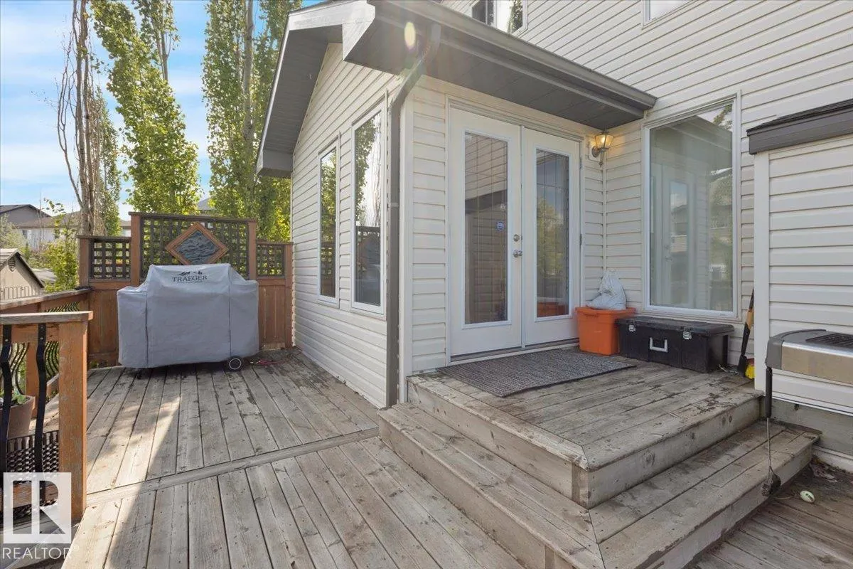 815 FOXWOOD Bay