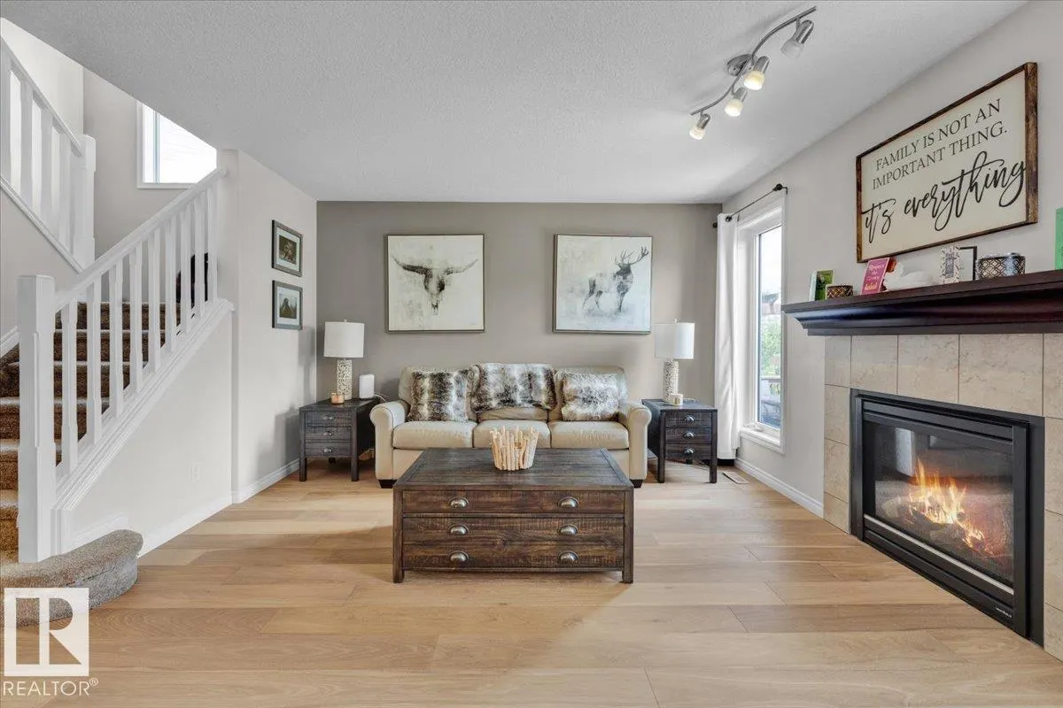 815 FOXWOOD Bay