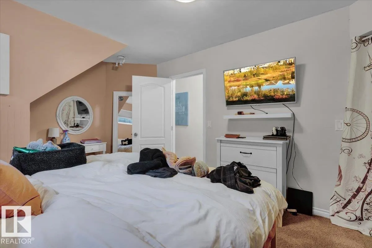 815 FOXWOOD Bay