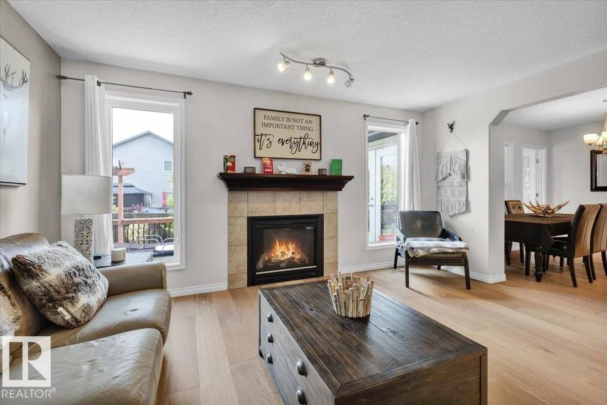 815 FOXWOOD Bay