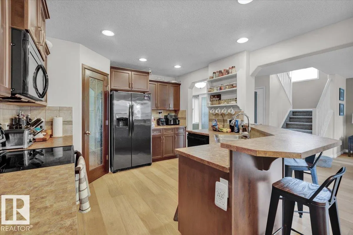815 FOXWOOD Bay
