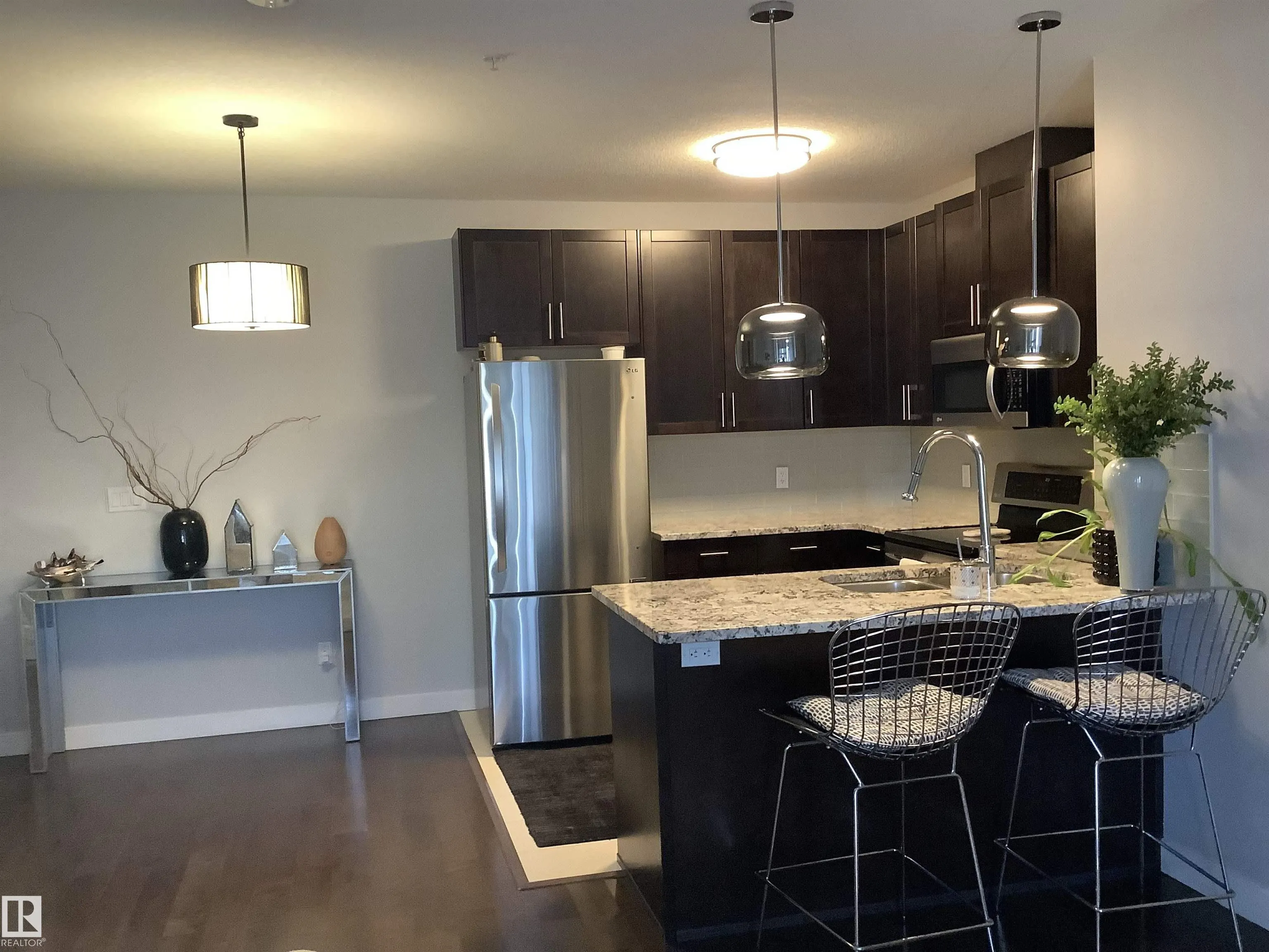 531 5151 Windermere Boulevard