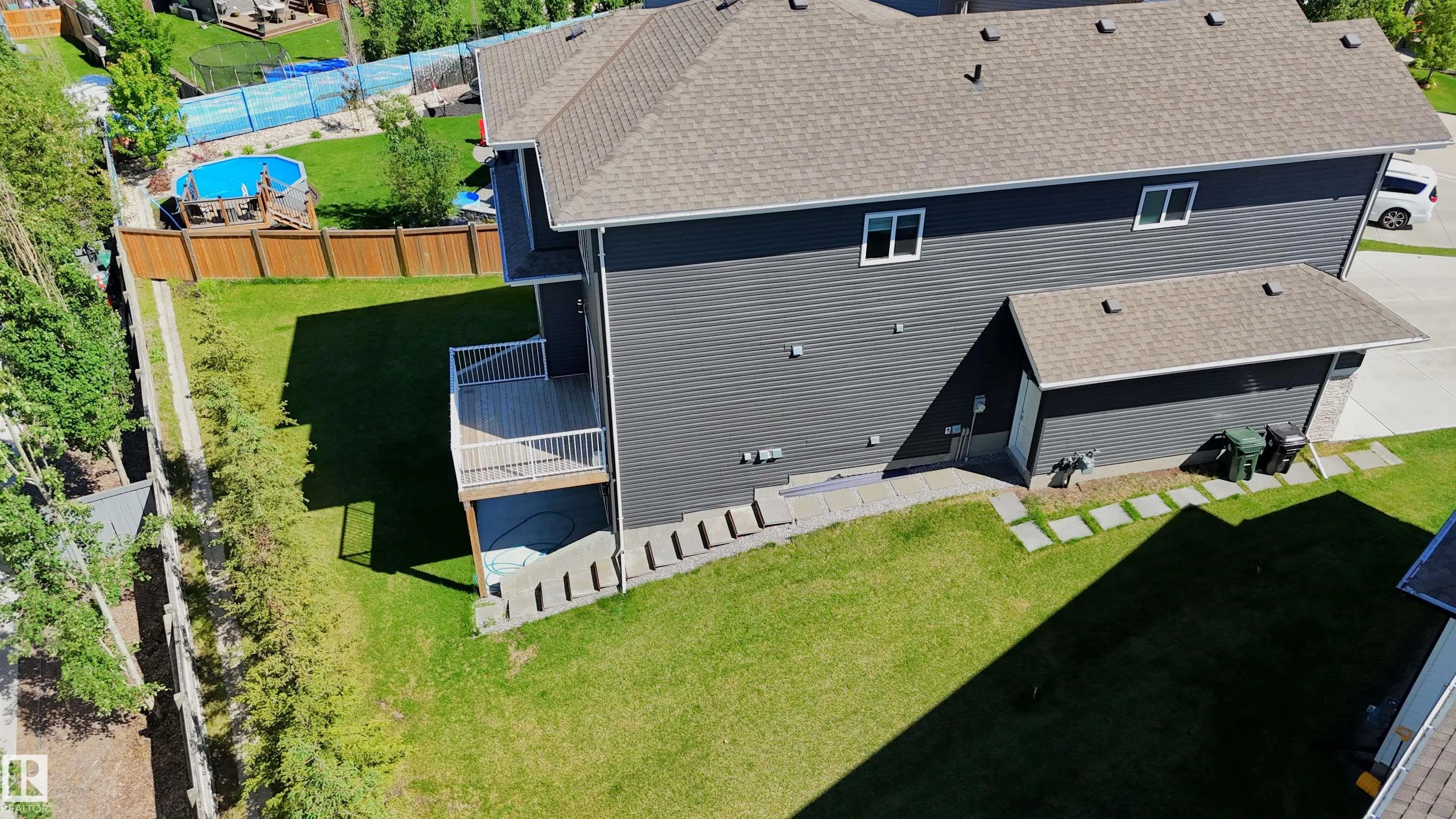 82 MEADOWLAND Way