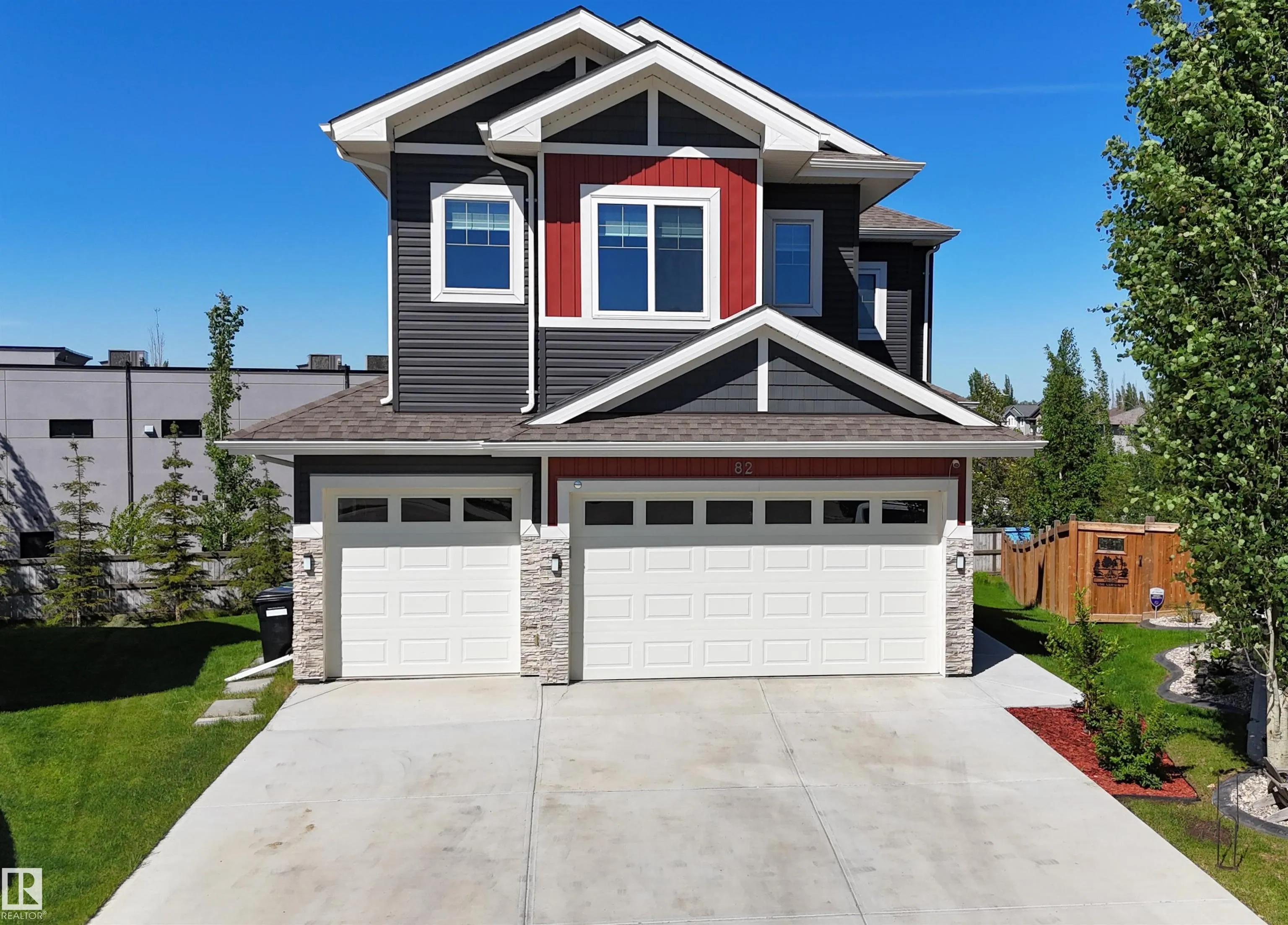 82 MEADOWLAND Way