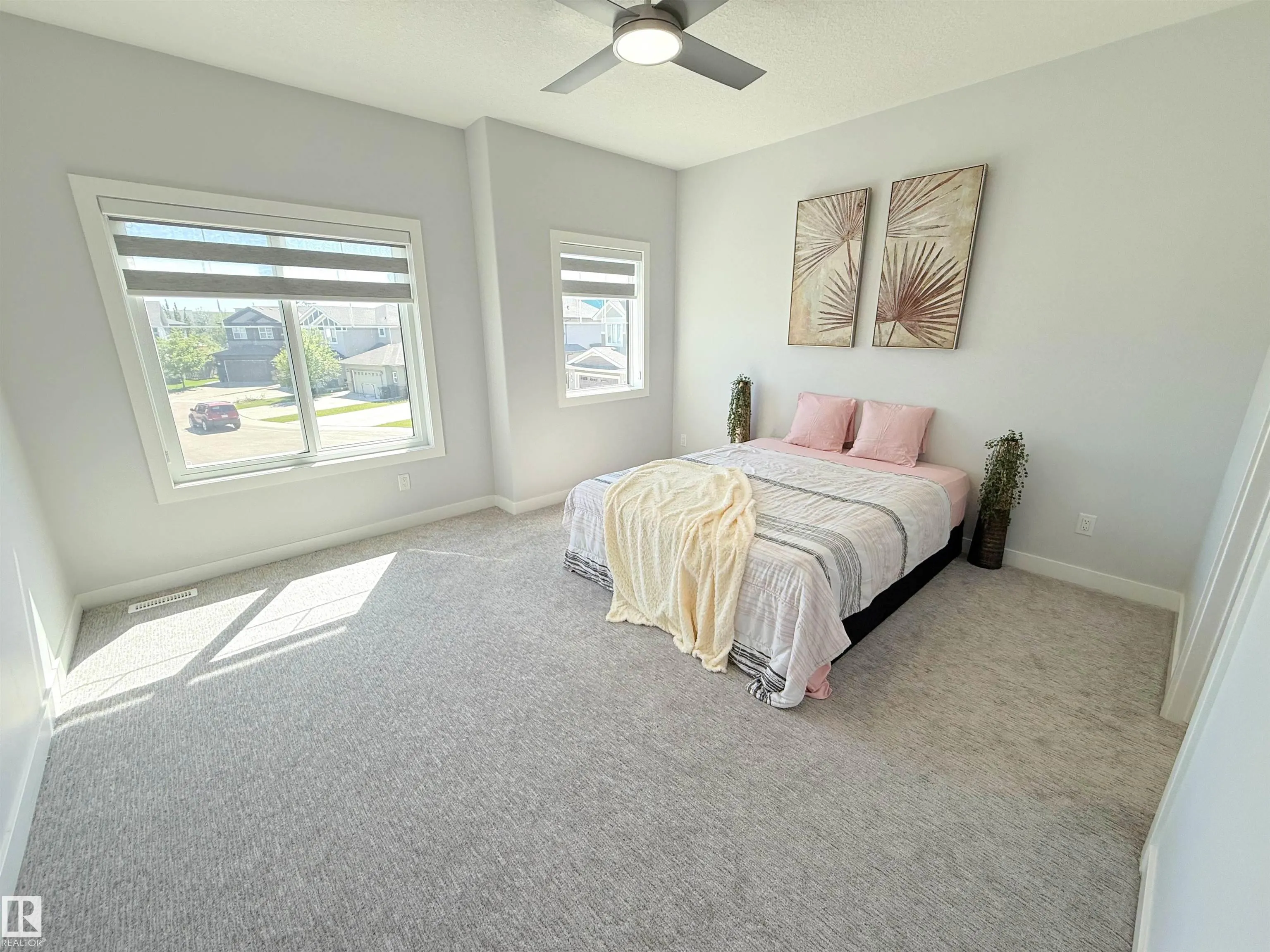 82 MEADOWLAND Way